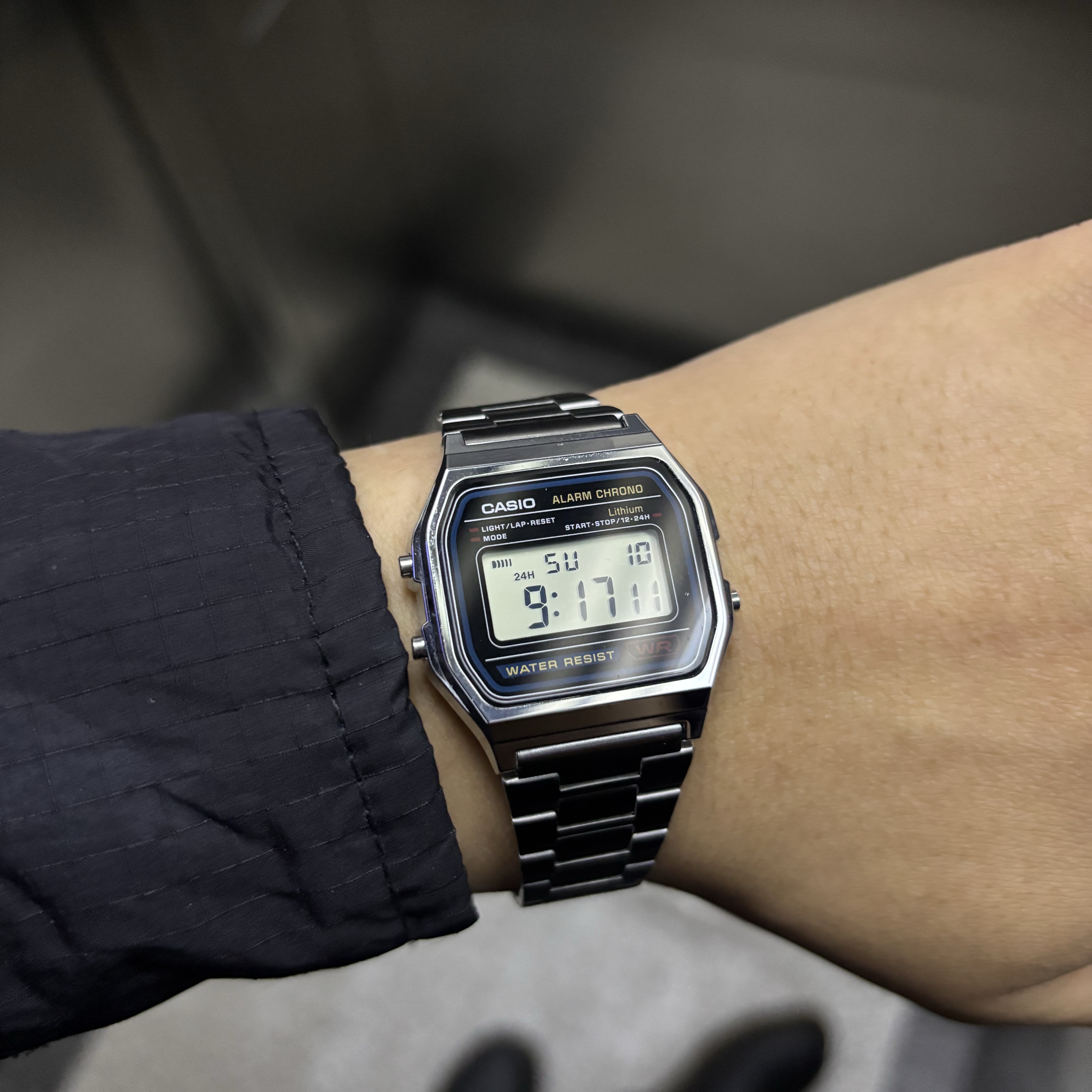 Casio A-158WA-1 착용 스타일