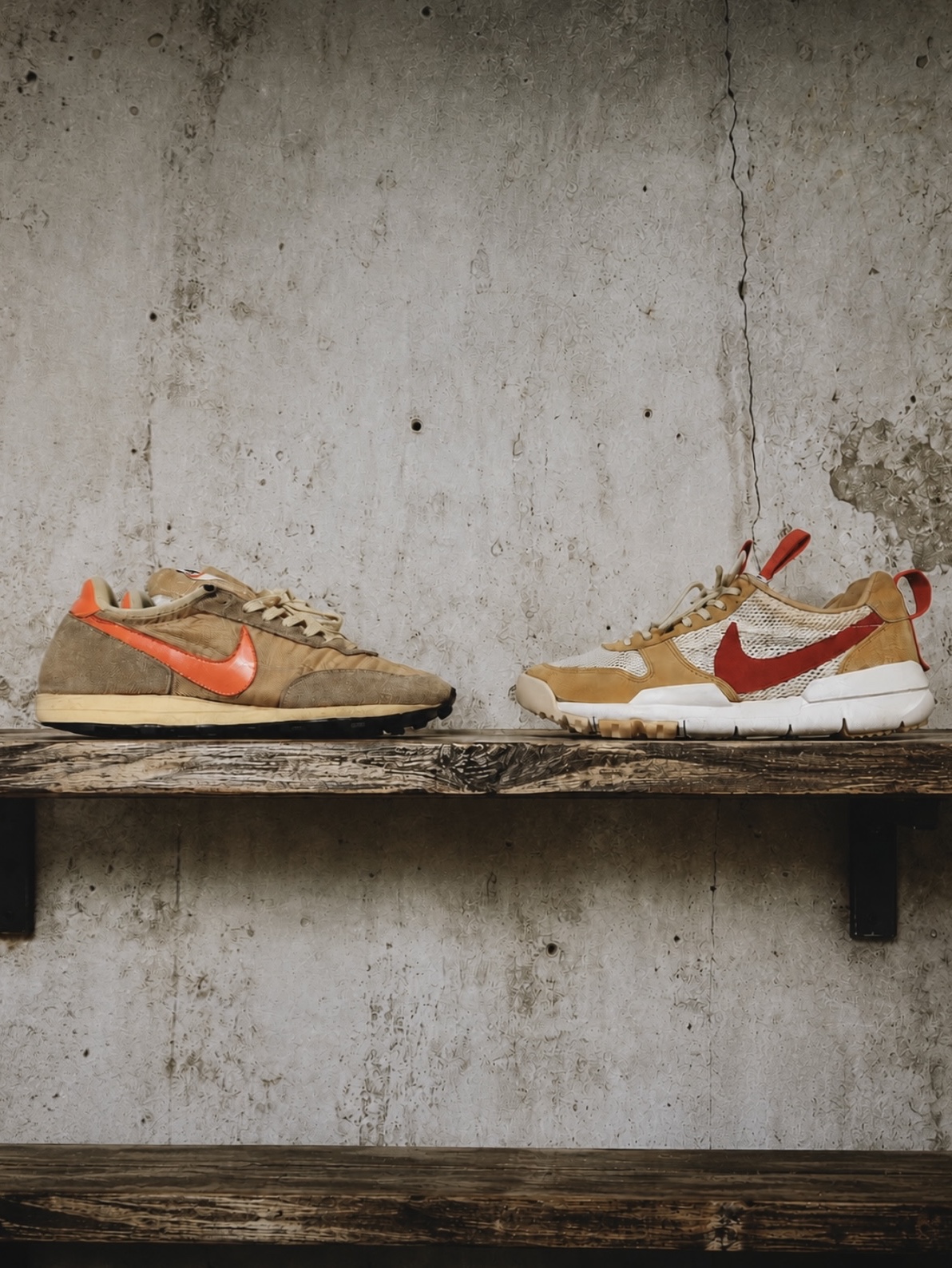 Nike Daybreak SP Vegas Gold College Orange, Nike x Tom Sachs Mars Yard Shoe 2.0 Space Camp 착용 스타일 - 1