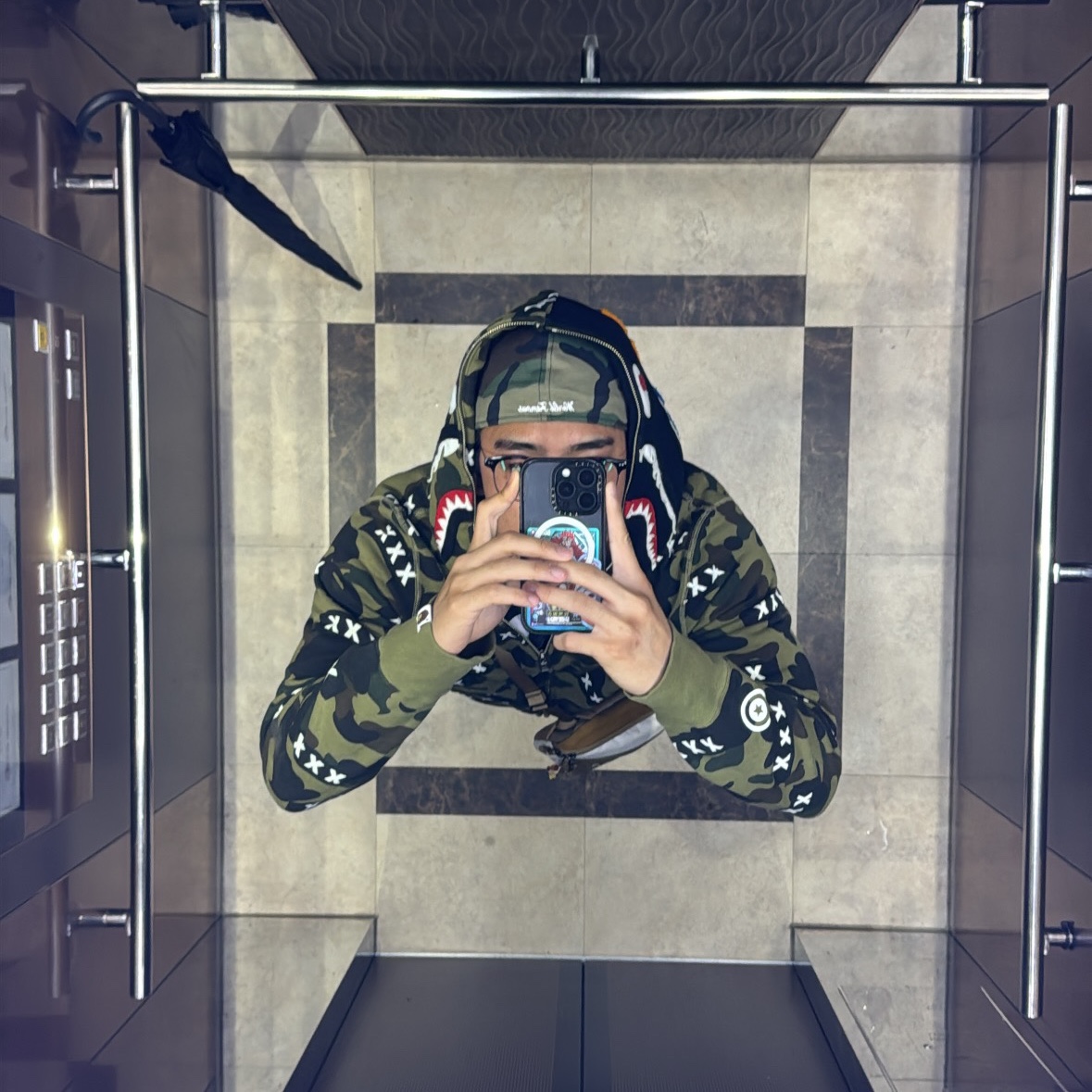 BAPE x God Selection XXX Shark Full Zip Hoodie Army Green, Supreme Bones Box Logo New Era Woodland Camo - 25SS 착용 스타일
