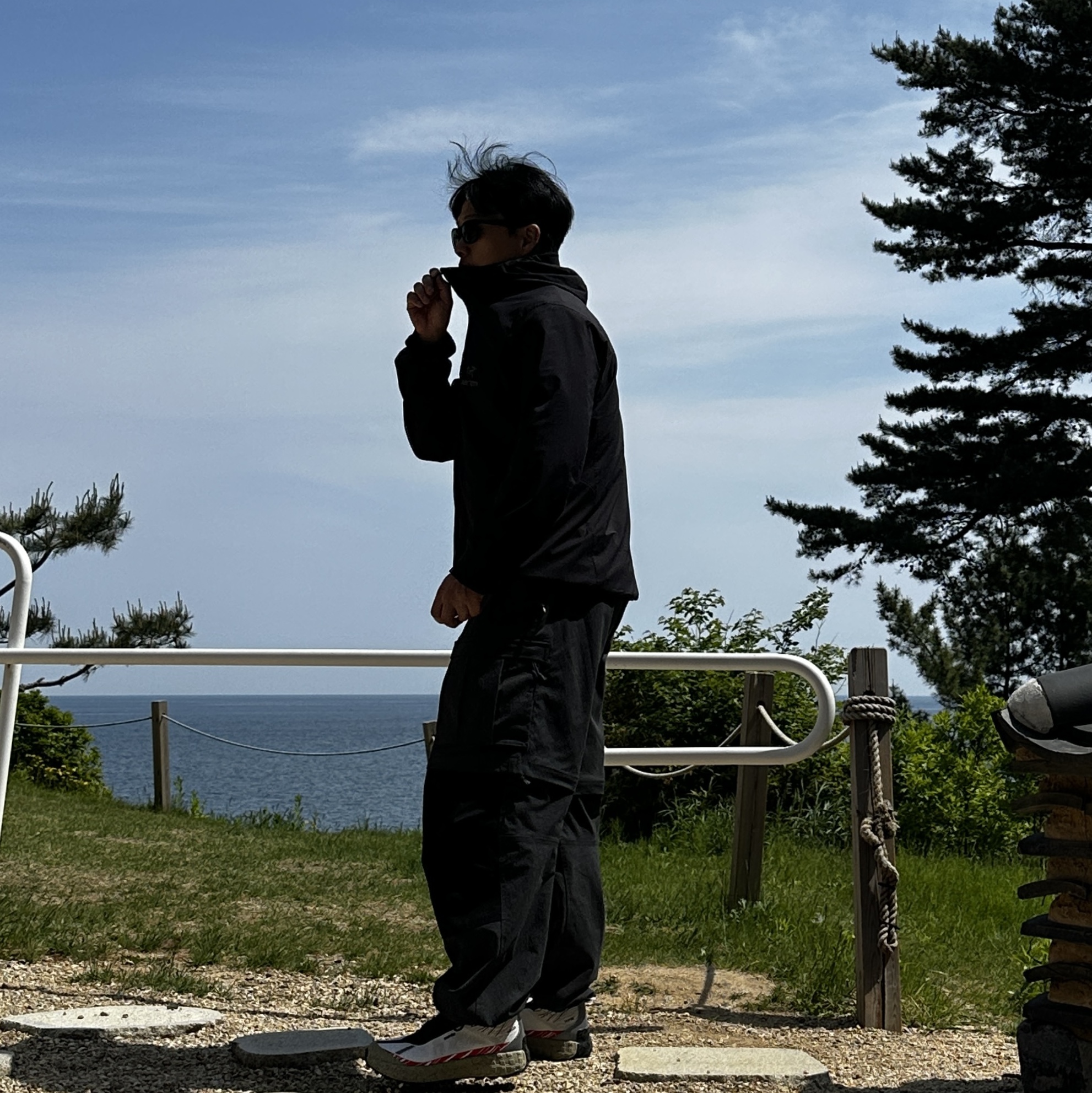 Norda x Ray Zahab 001 Magma, Nike ACG Smith Summit Cargo Pants Dark Smoke Grey - Asia 착용 스타일