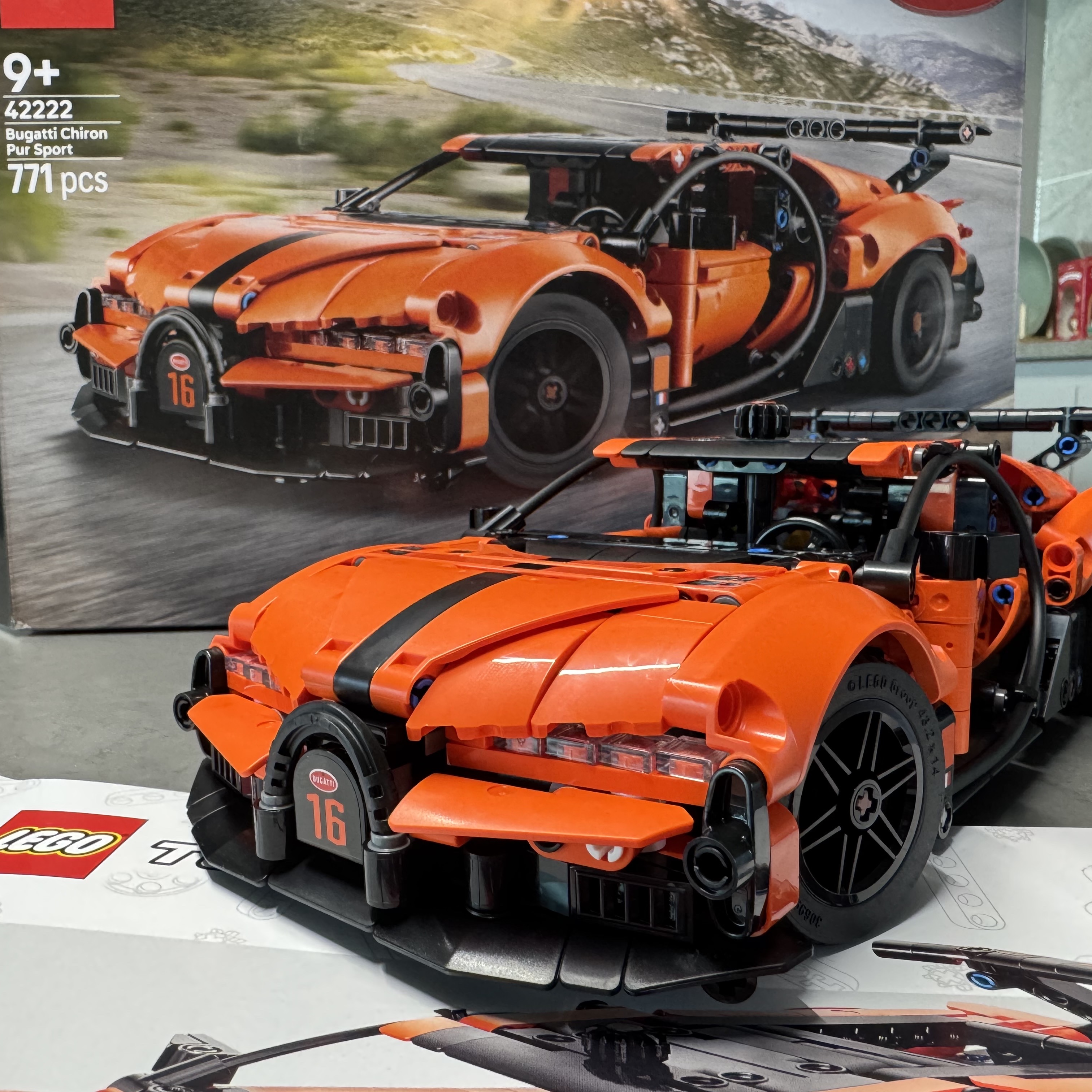 Lego Technic Bugatti Chiron Pur Sport Hypercar 착용 스타일