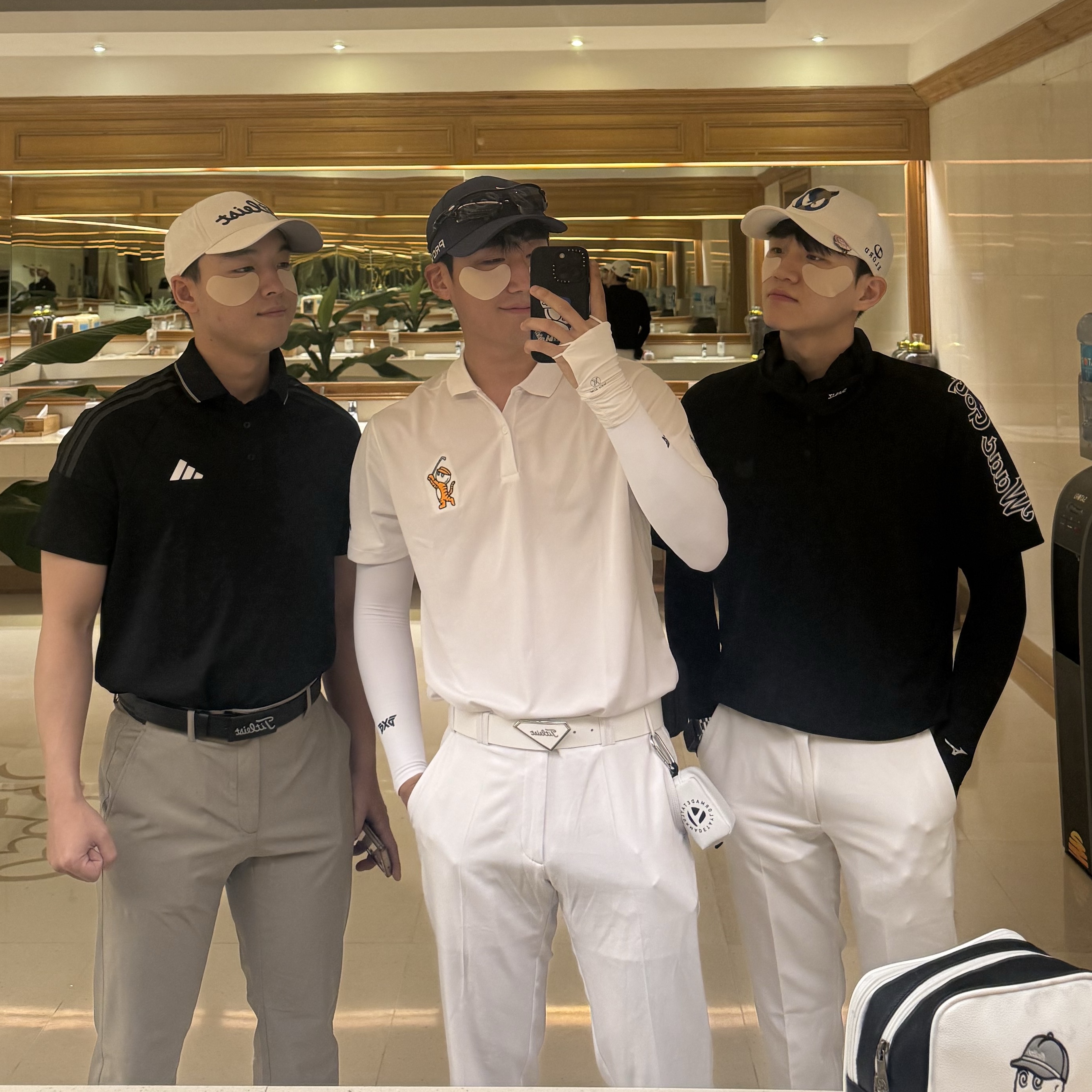 Malbon Golf x Nike Dri-Fit Tiger Buckets Victory Polo White 착용 스타일 - 1