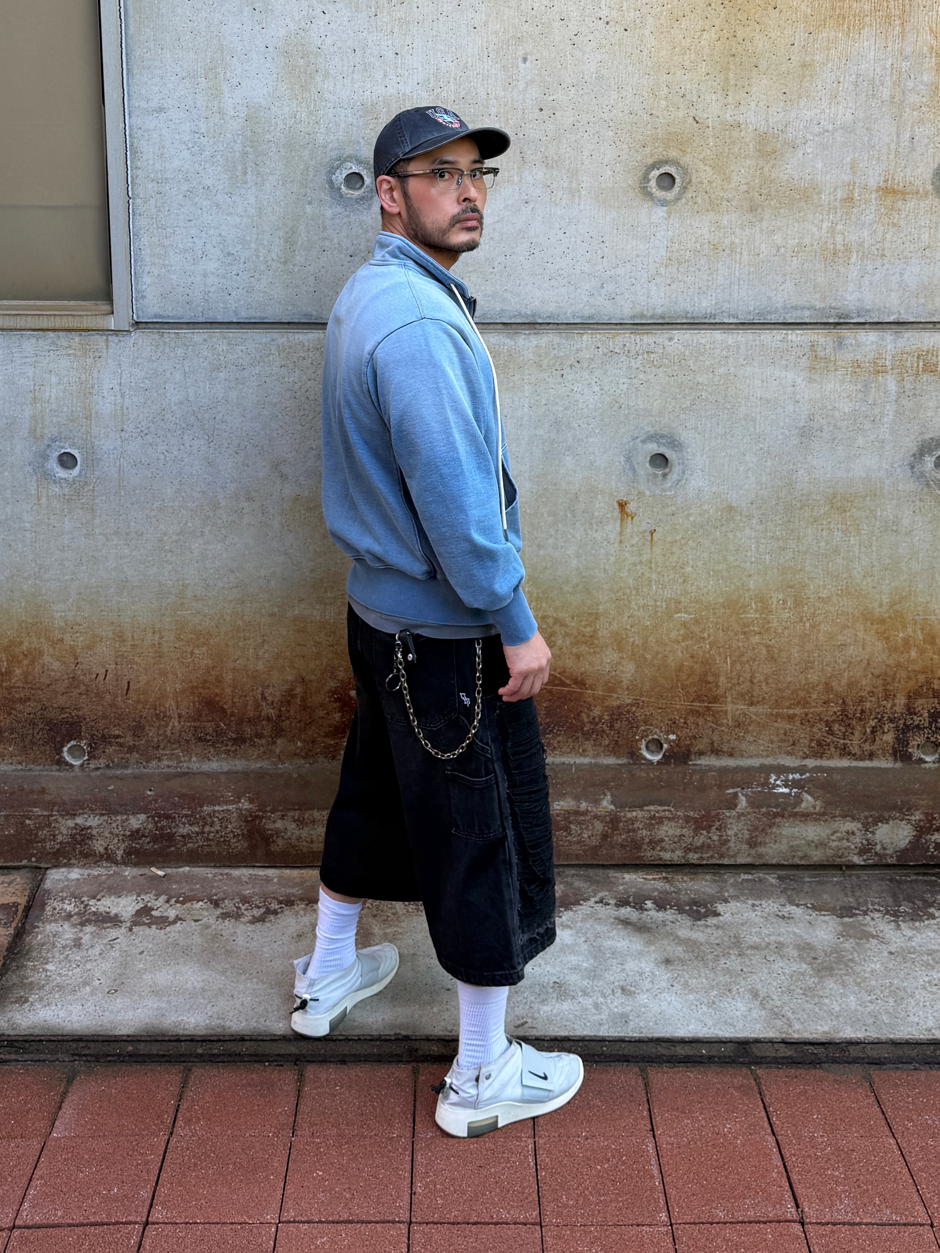 Broken Beat Indigo Zip-Up Hoodie, Broken Beat Indigo Short Sleeve Shirt 착용 스타일 - 3