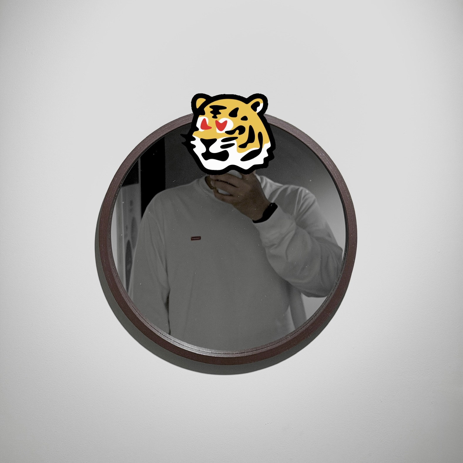 Supreme Small Box LS T-Shirt White - 24SS 착용 스타일 - 1