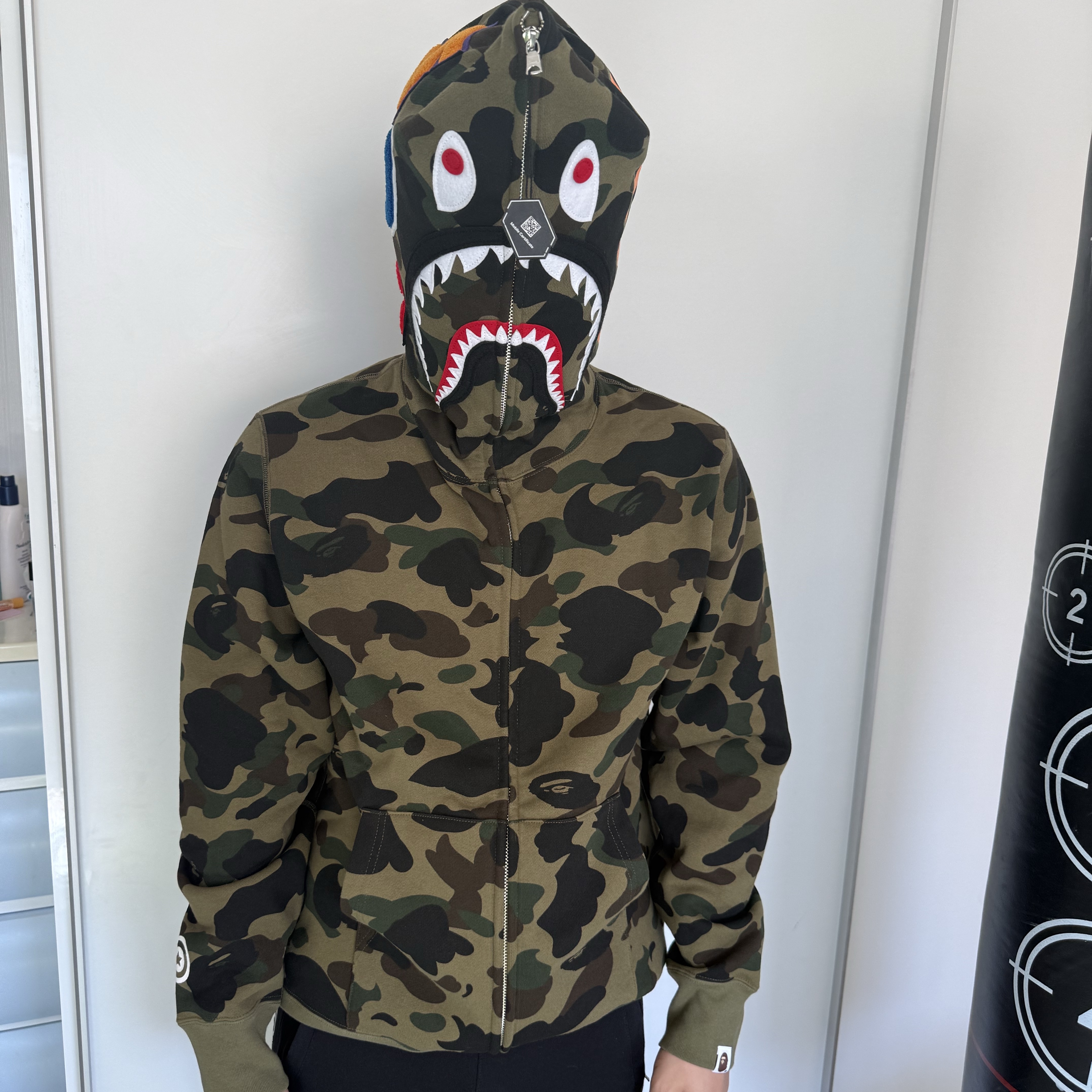 BAPE 1st Camo Shark Full Zip Hoodie Army Green 착용 스타일