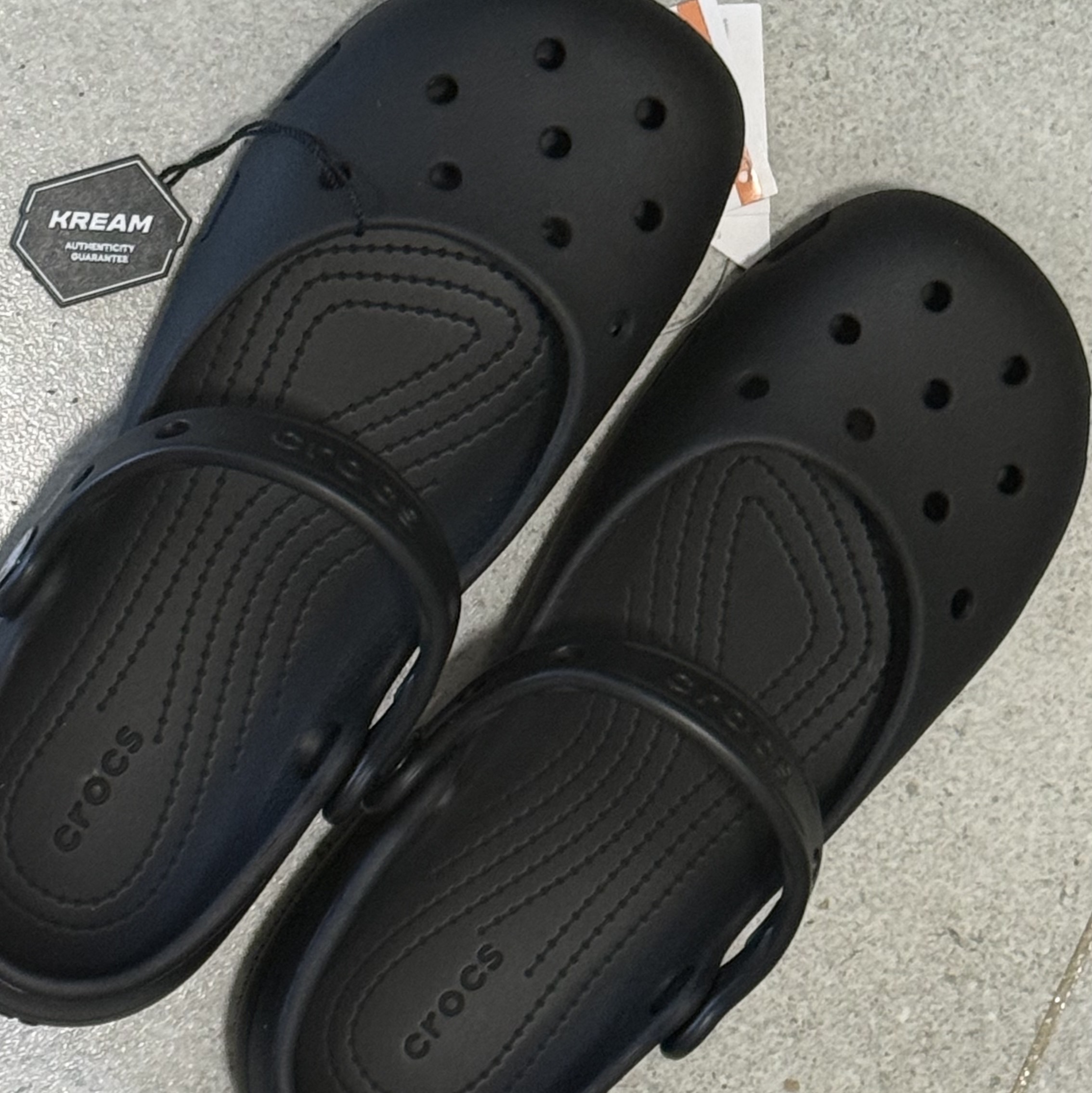 (W) Crocs Classic Ballet Black 착용 스타일
