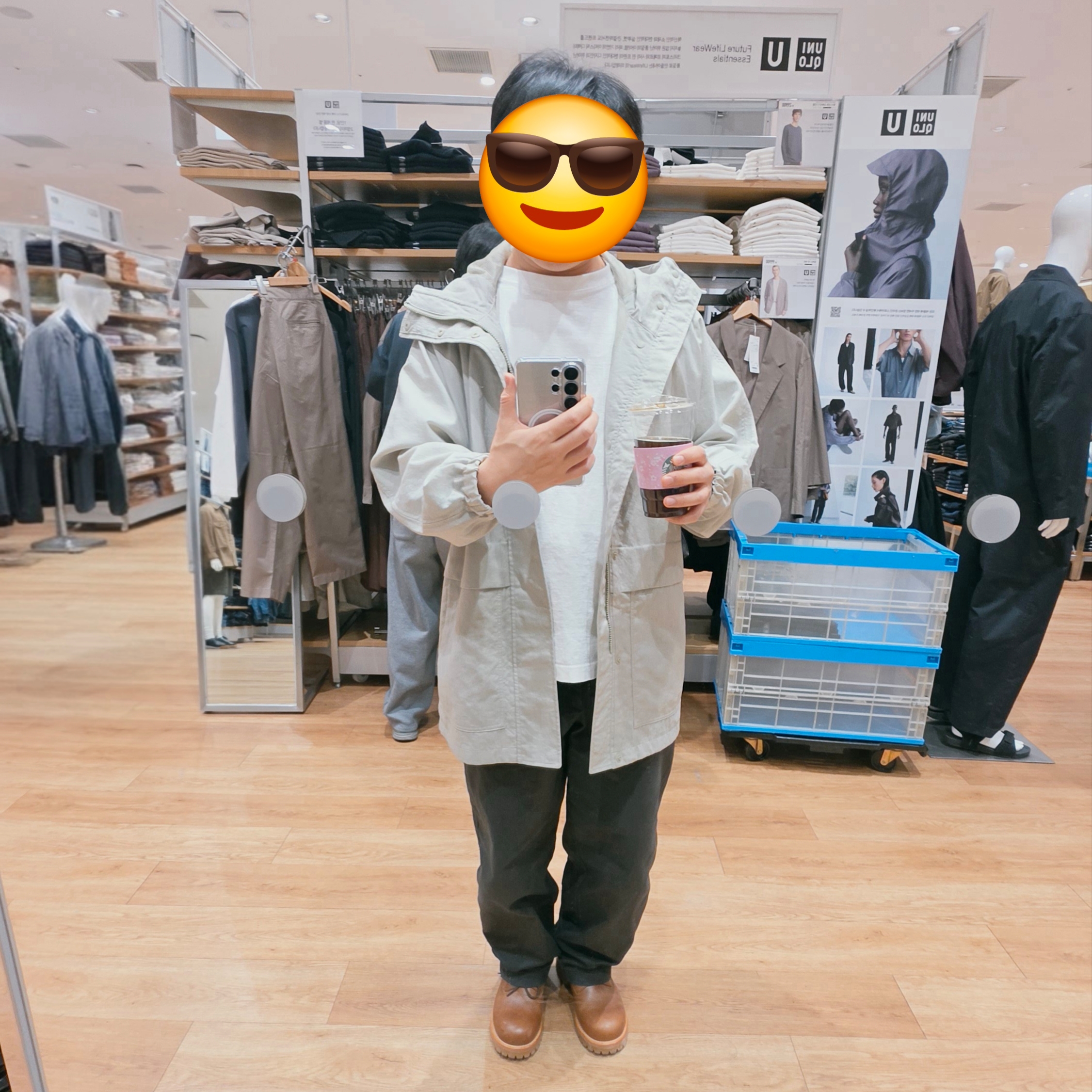 Uniqlo U Utility Parka Beige 착용 스타일