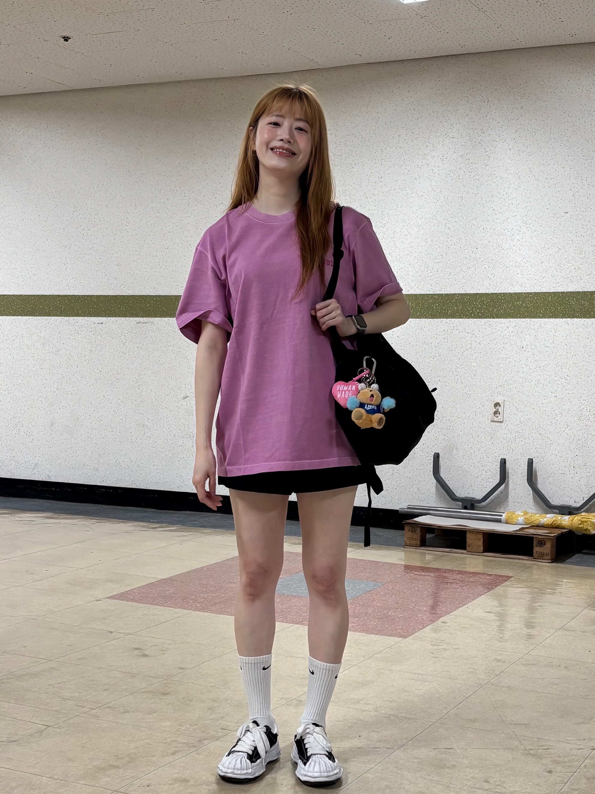 IAB Studio Pigment T-Shirt Magenta, Maison Mihara Yasuhiro Blakey OG Sole Canvas Low-top Sneakers Black White 착용 스타일 - 2