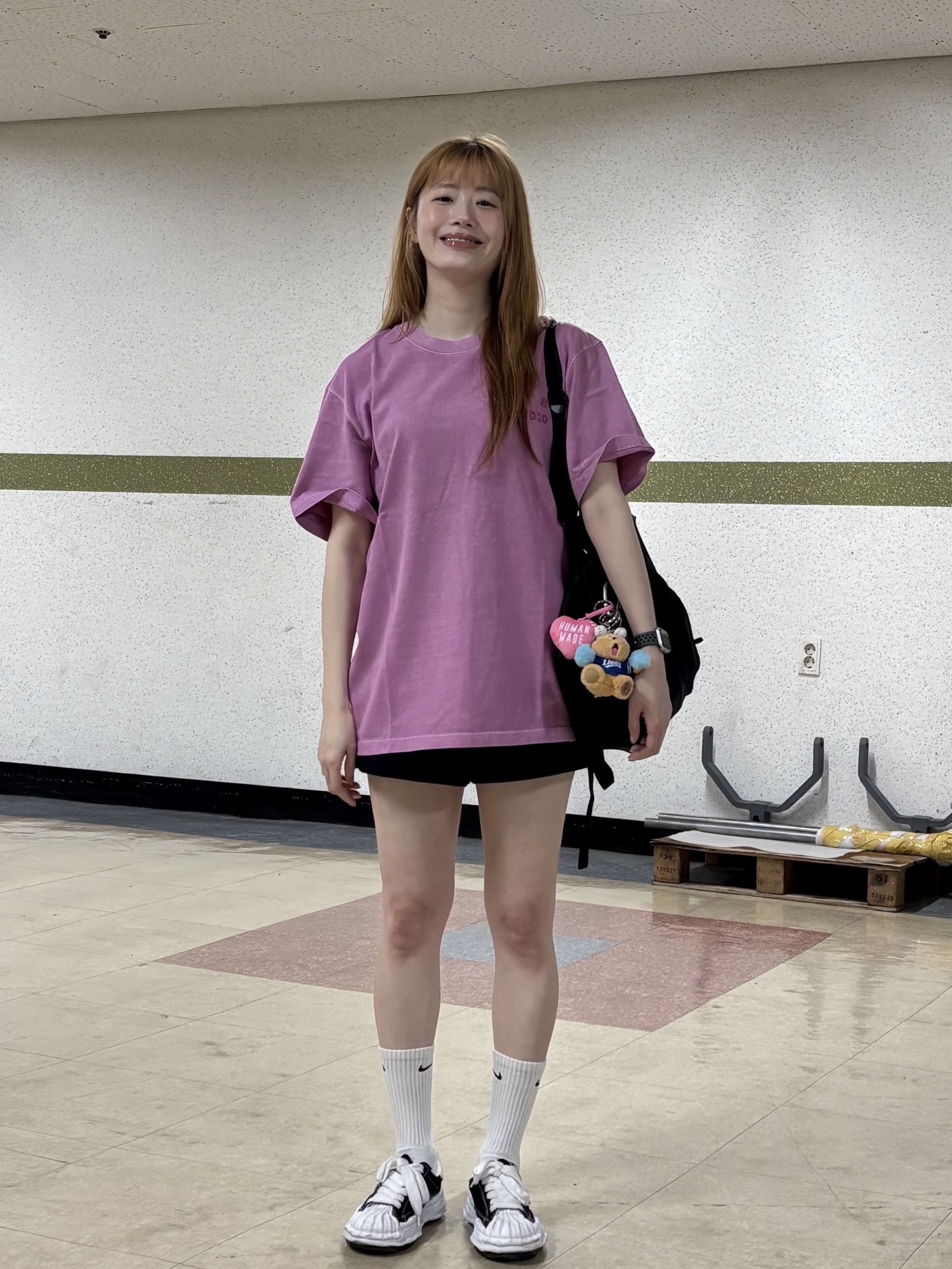 IAB Studio Pigment T-Shirt Magenta, Maison Mihara Yasuhiro Blakey OG Sole Canvas Low-top Sneakers Black White 착용 스타일 - 1