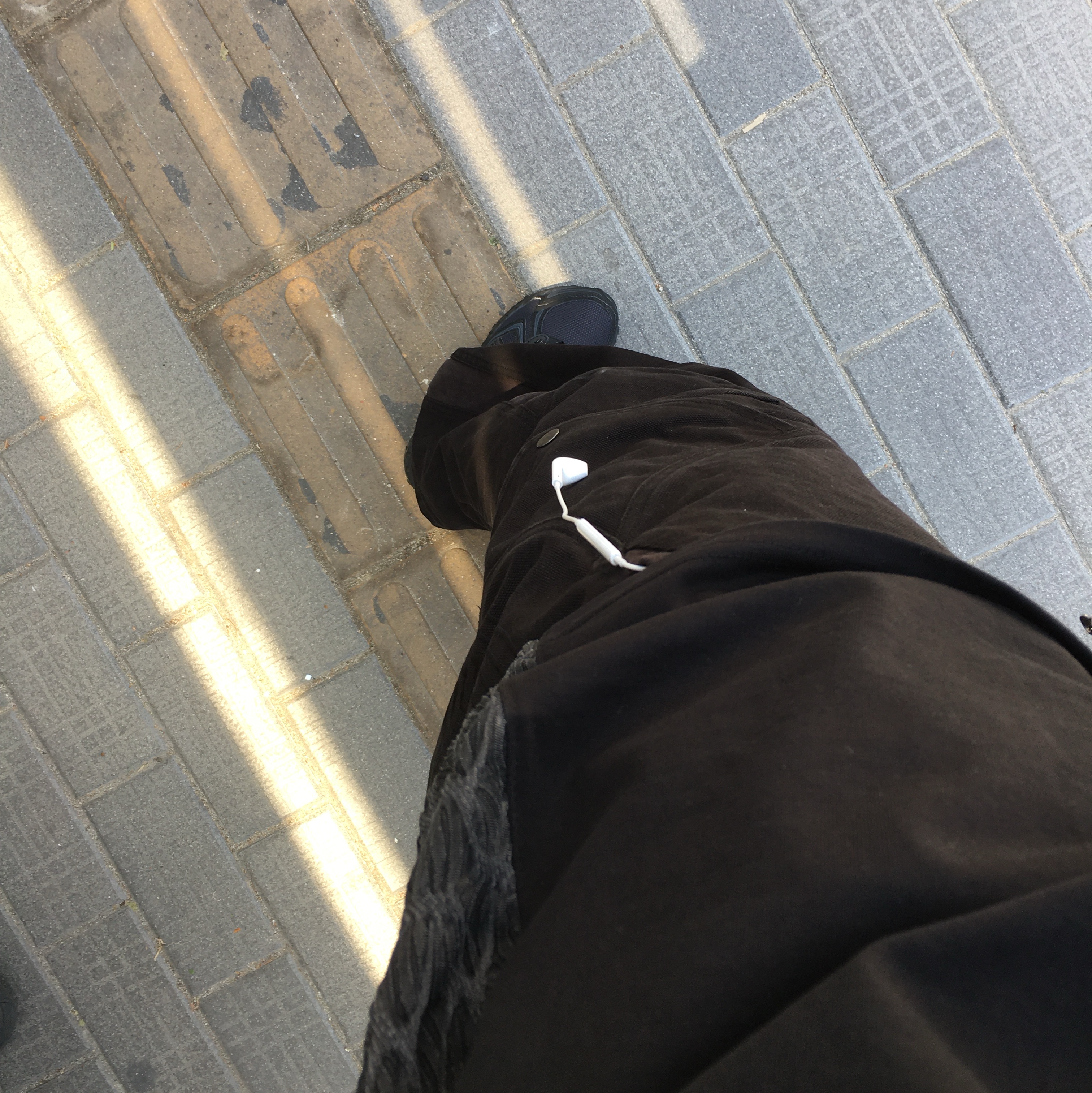 IGNOTA Core:14 Shell Cargo Pants Black, Xlim Ep.7/Sequence 01 T-Shirt Black 착용 스타일 - 2