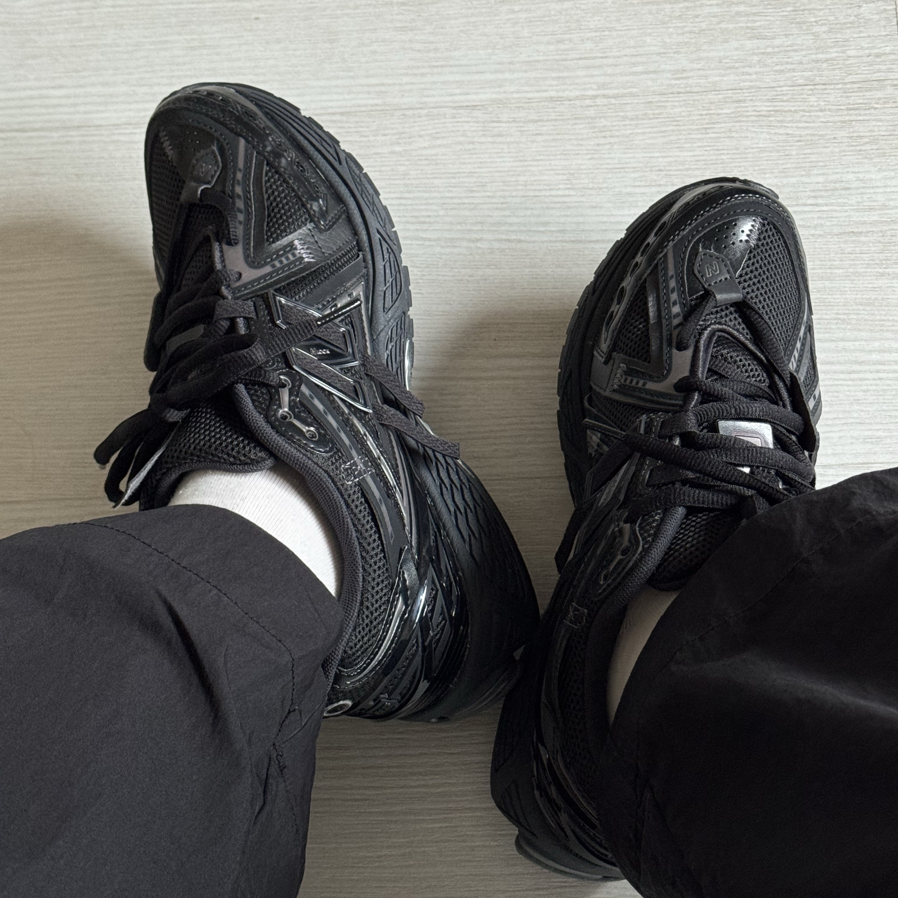New Balance 1906A Black 착용 스타일 - 2