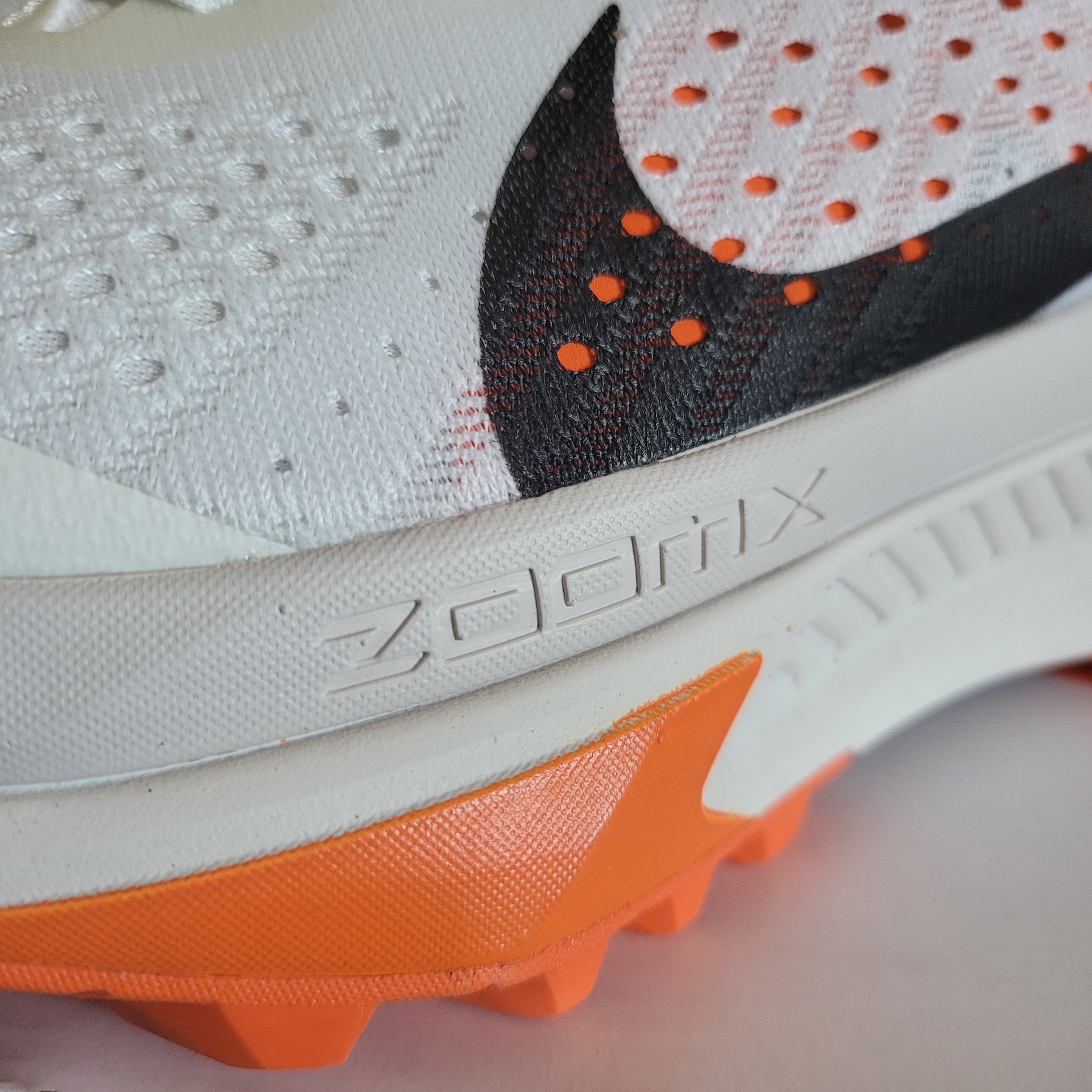 Nike ACG Zegama Summit White Phantom 착용 스타일 - 6