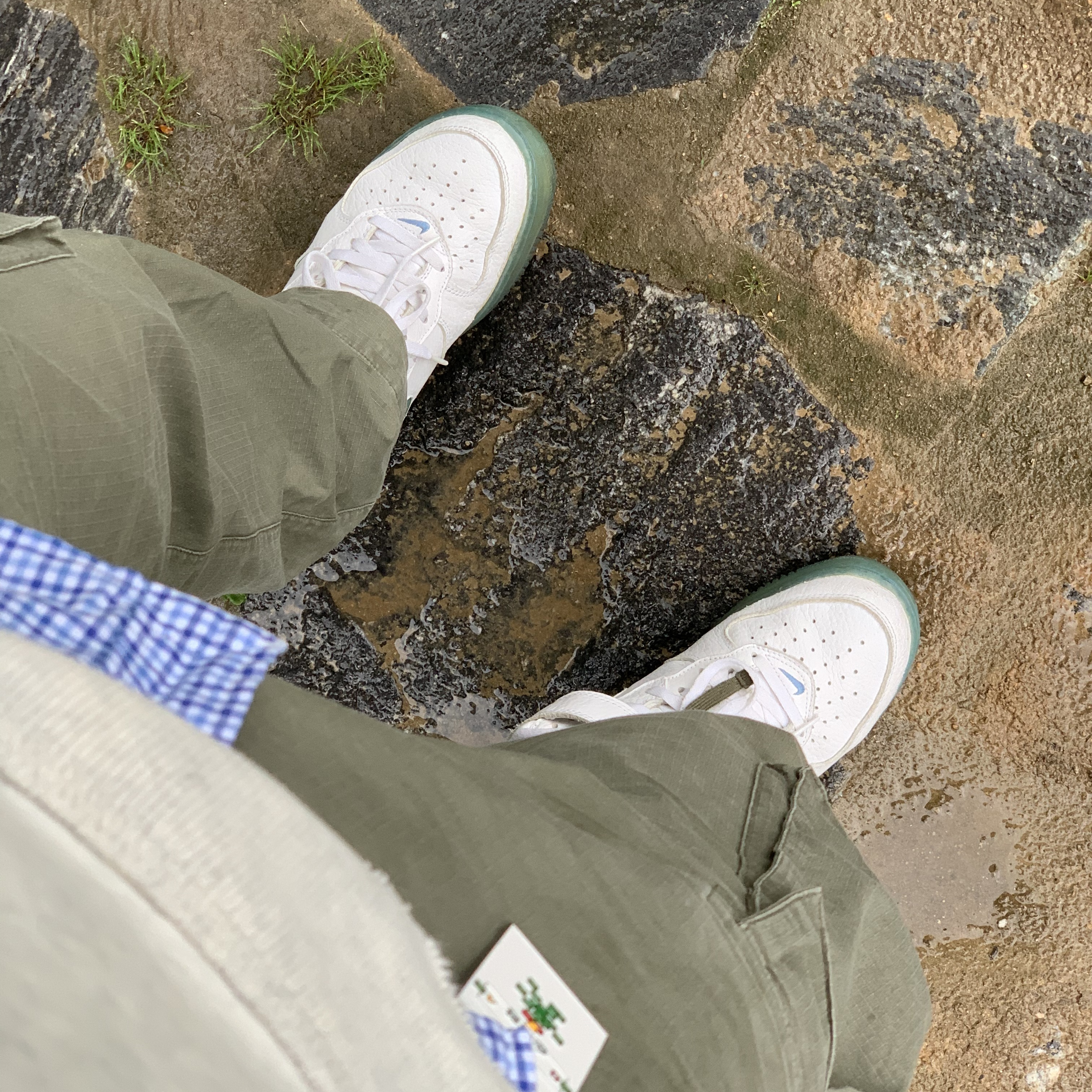 Nike SB Kearny Skate Cargo Pants Medium Olive - Asia 착용 스타일