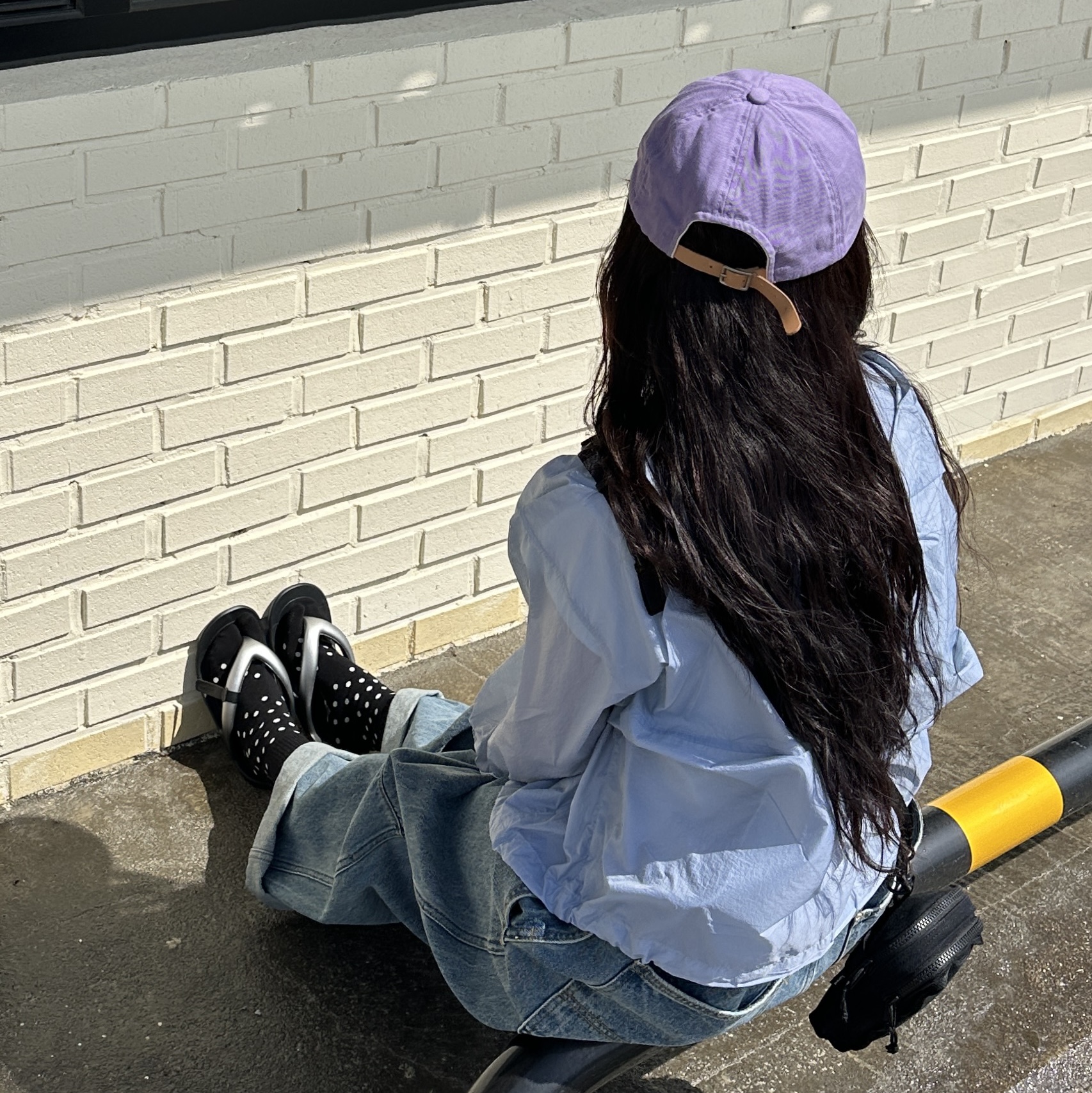 (W) Taw&Toe Flat Eclipse Silver, Supreme Camera Bag + Mini Pouch Black - 25SS 착용 스타일 - 1