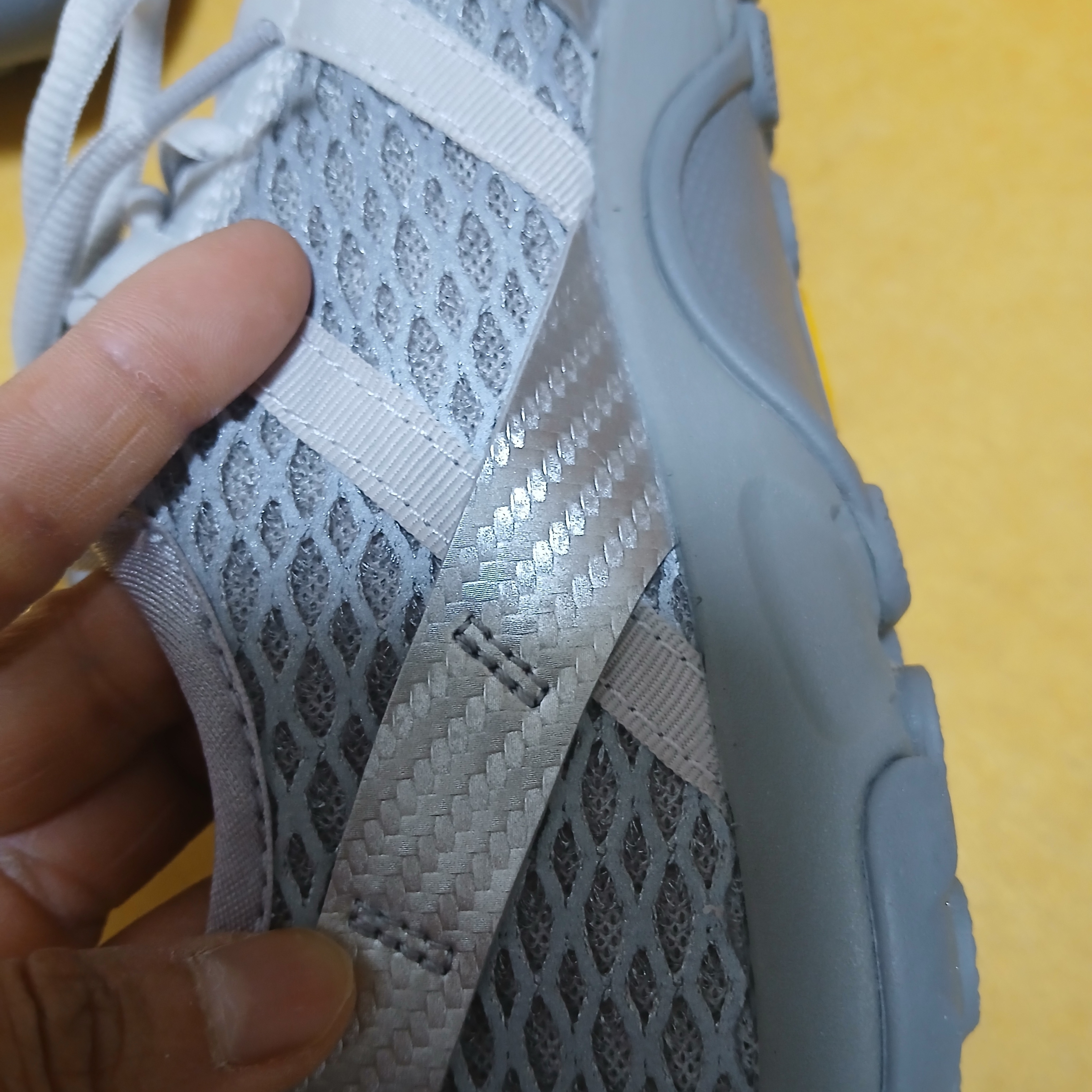New Balance Minimus MT10O Slate Grey Silver Metallic 착용 스타일 - 2
