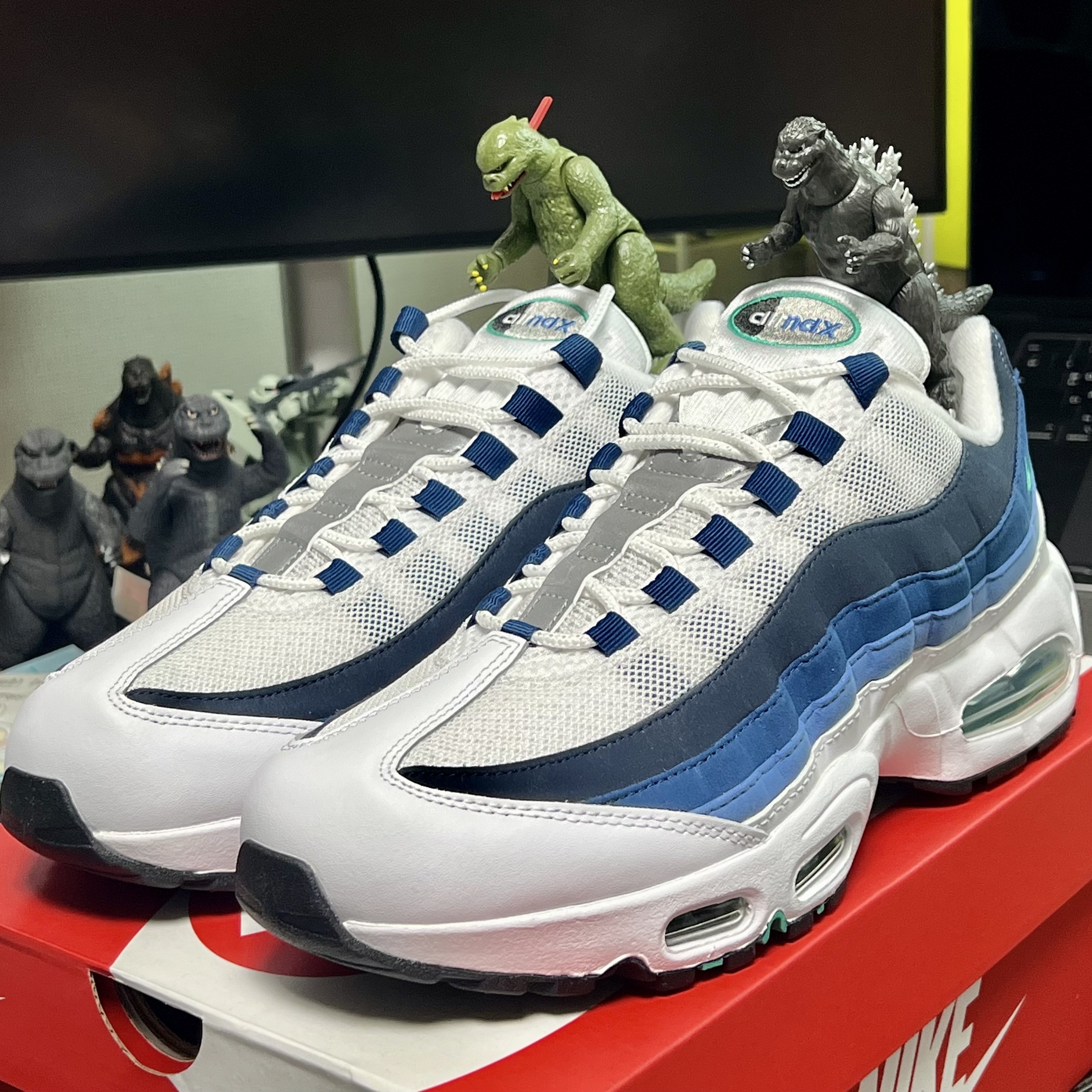 Nike Air Max 95 Big Bubble White Emerald Green 착용 스타일 - 1