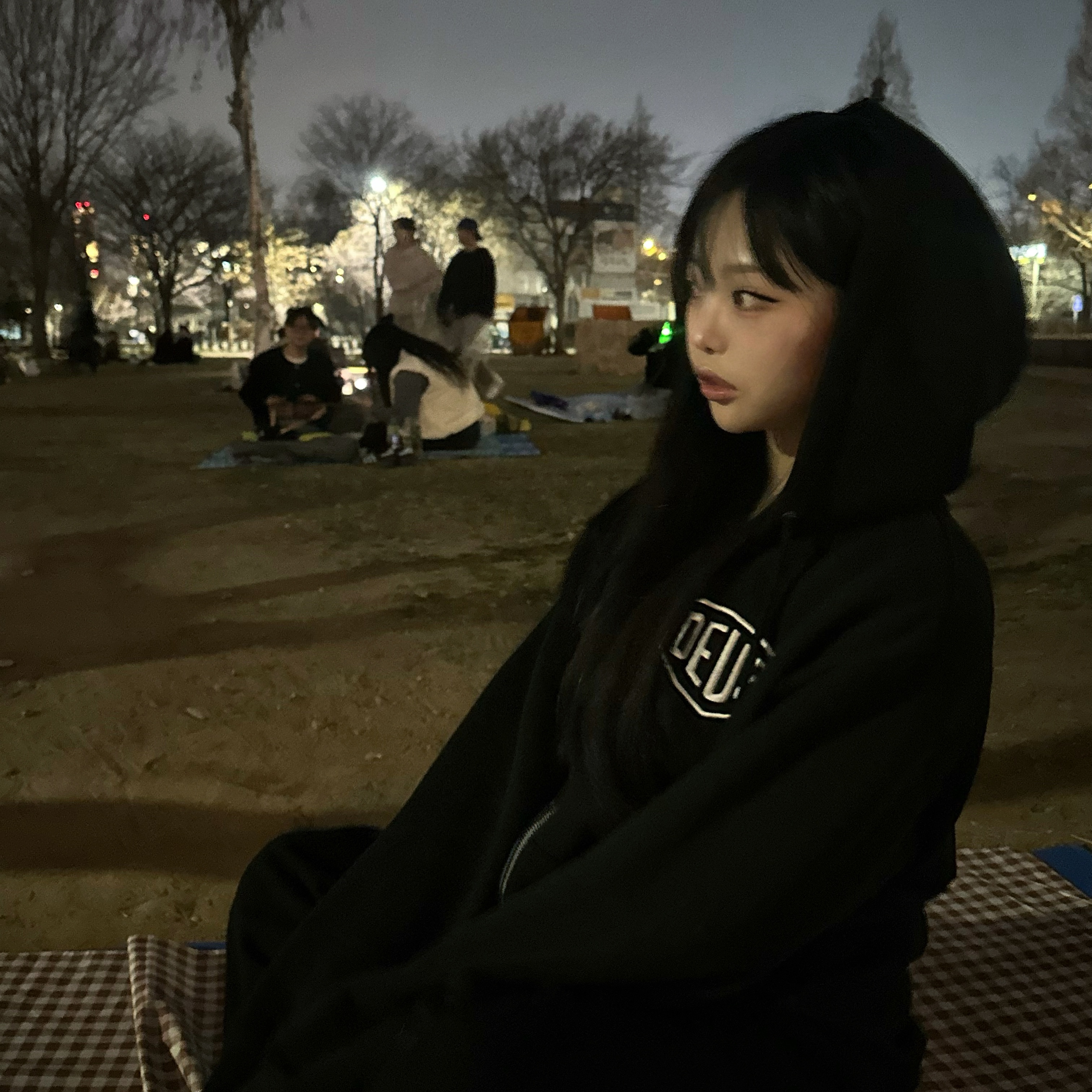 Deus Ex Machina College Address Hoodie Zip Up Black 착용 스타일 - 1