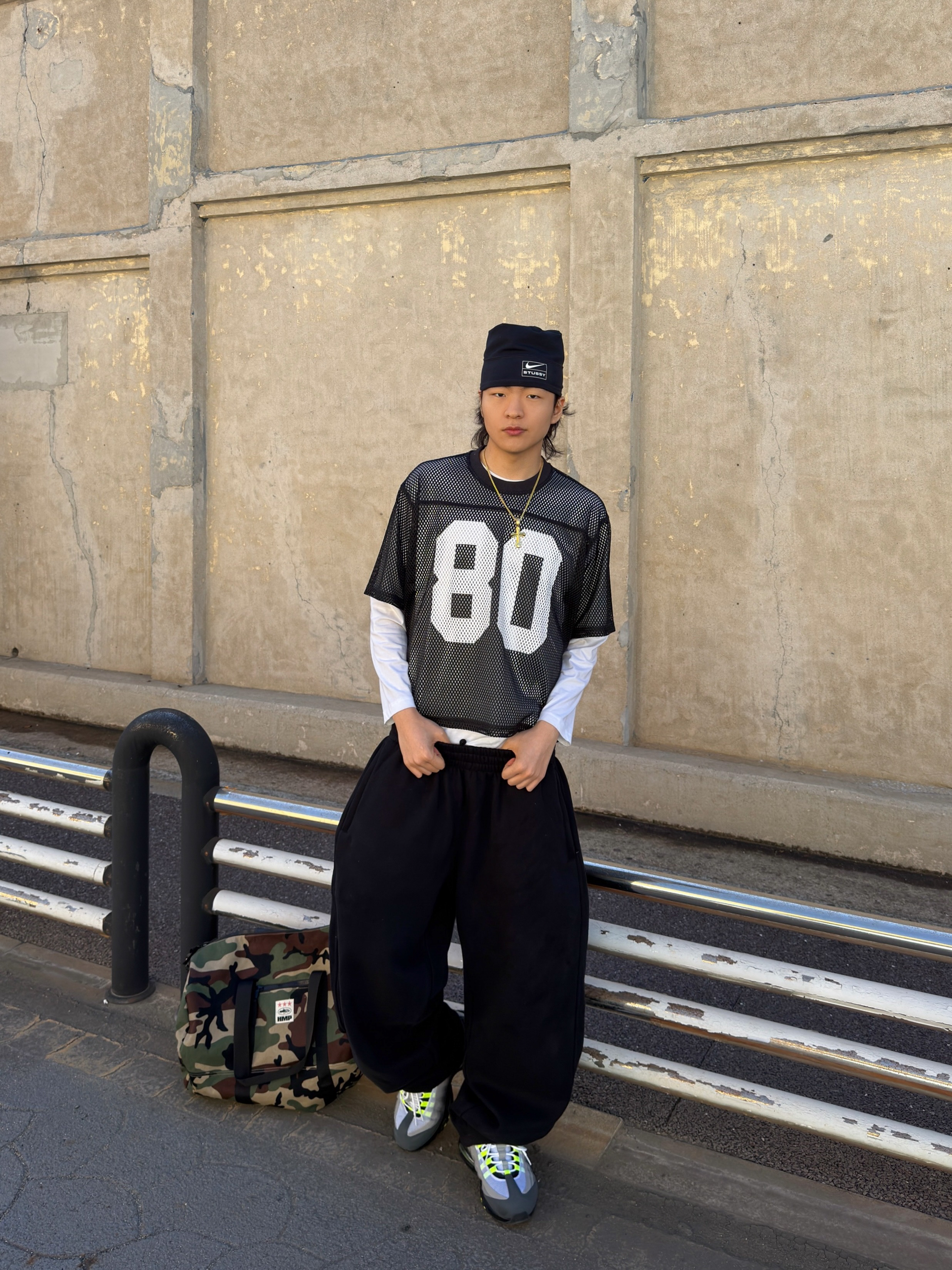 Nike Air Max 95 OG Neon, Nike x Stussy Skull Cap Black 착용 스타일 - 3