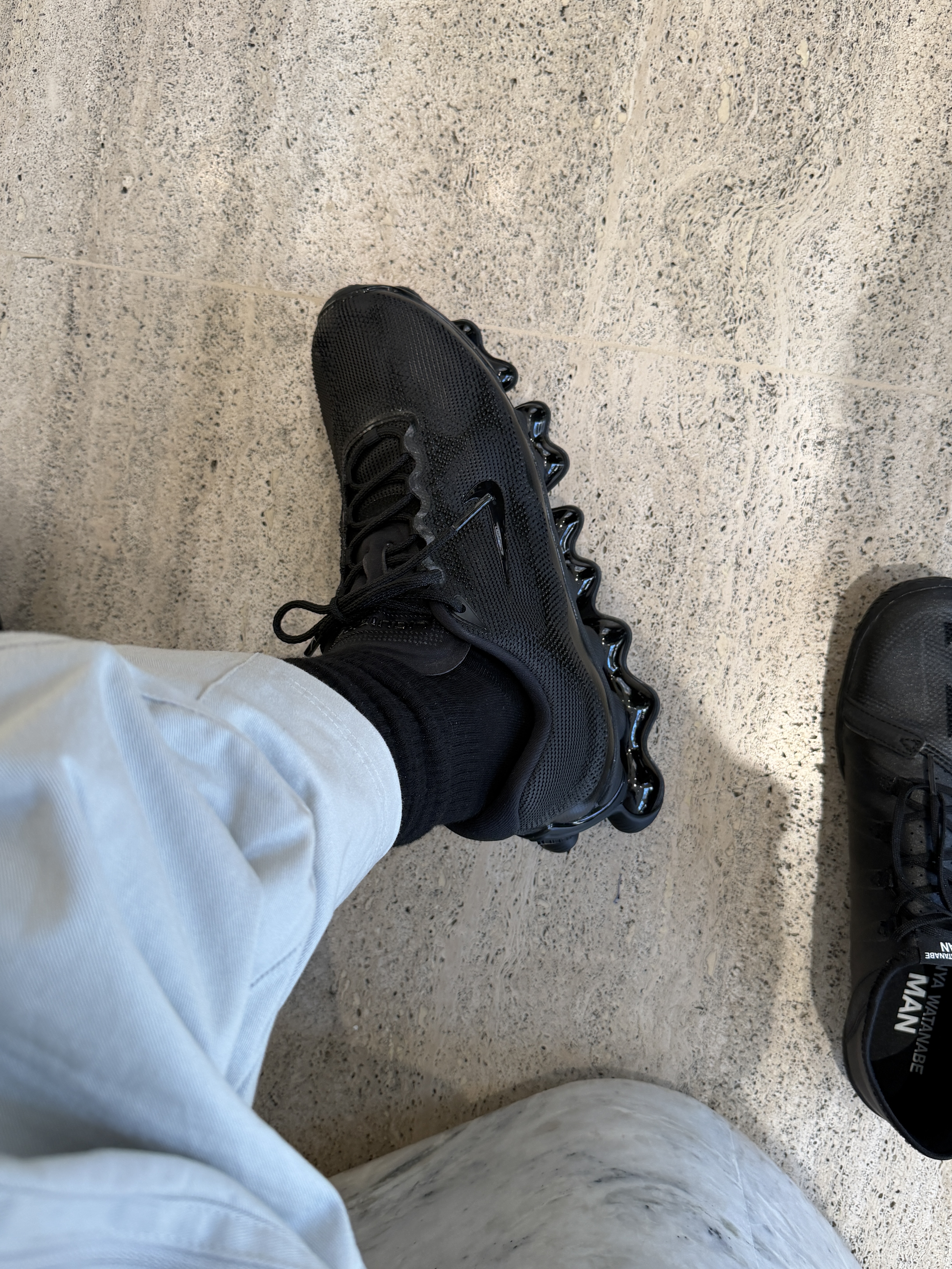 Nike Air Liquid Max Black 착용 스타일