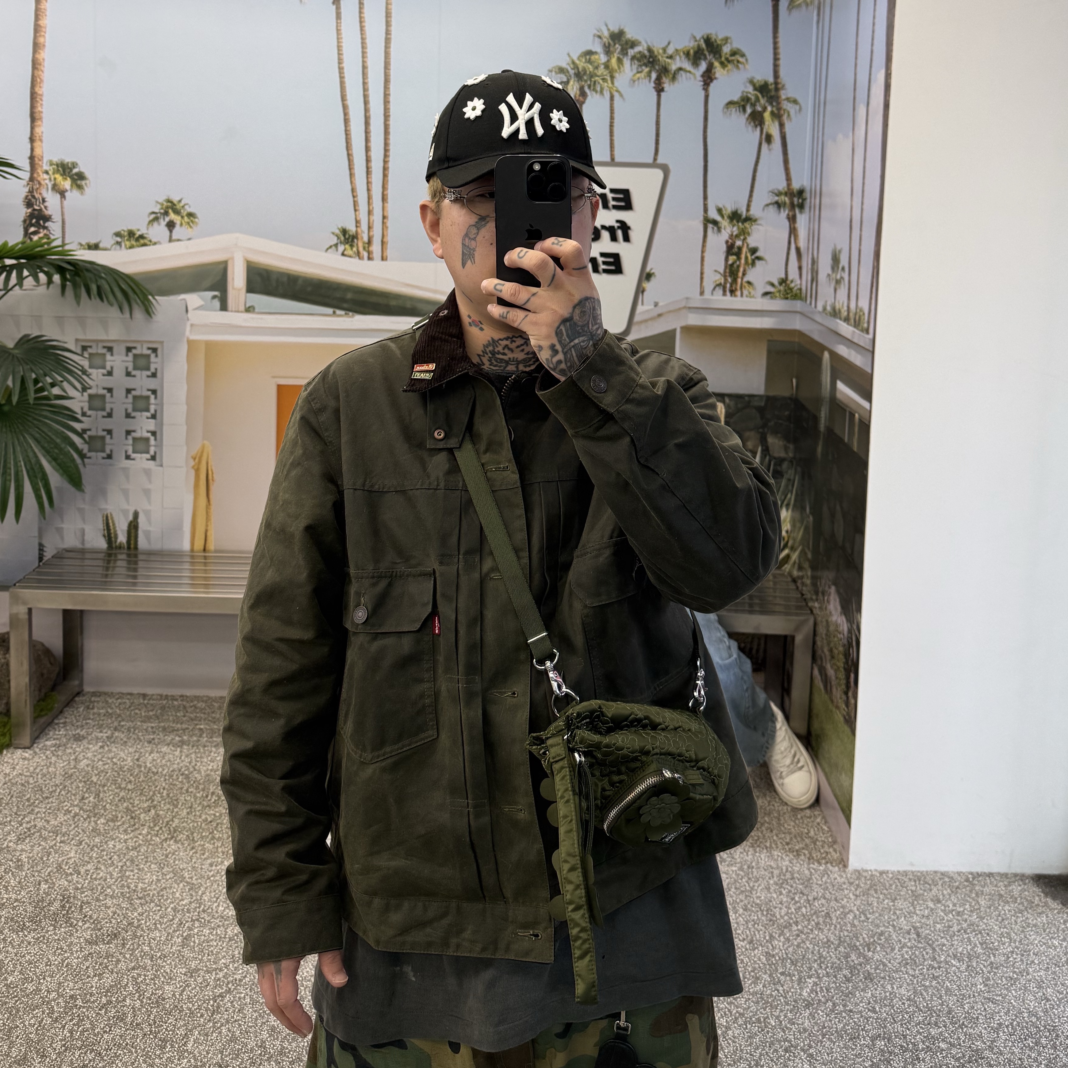 Levi's x Barbour Type II Waxed Jacket Olive Wax, Supreme Jacquard Logos Double Knee Denim Painter Jean Woodland Camo - 25FW 착용 스타일 - 2
