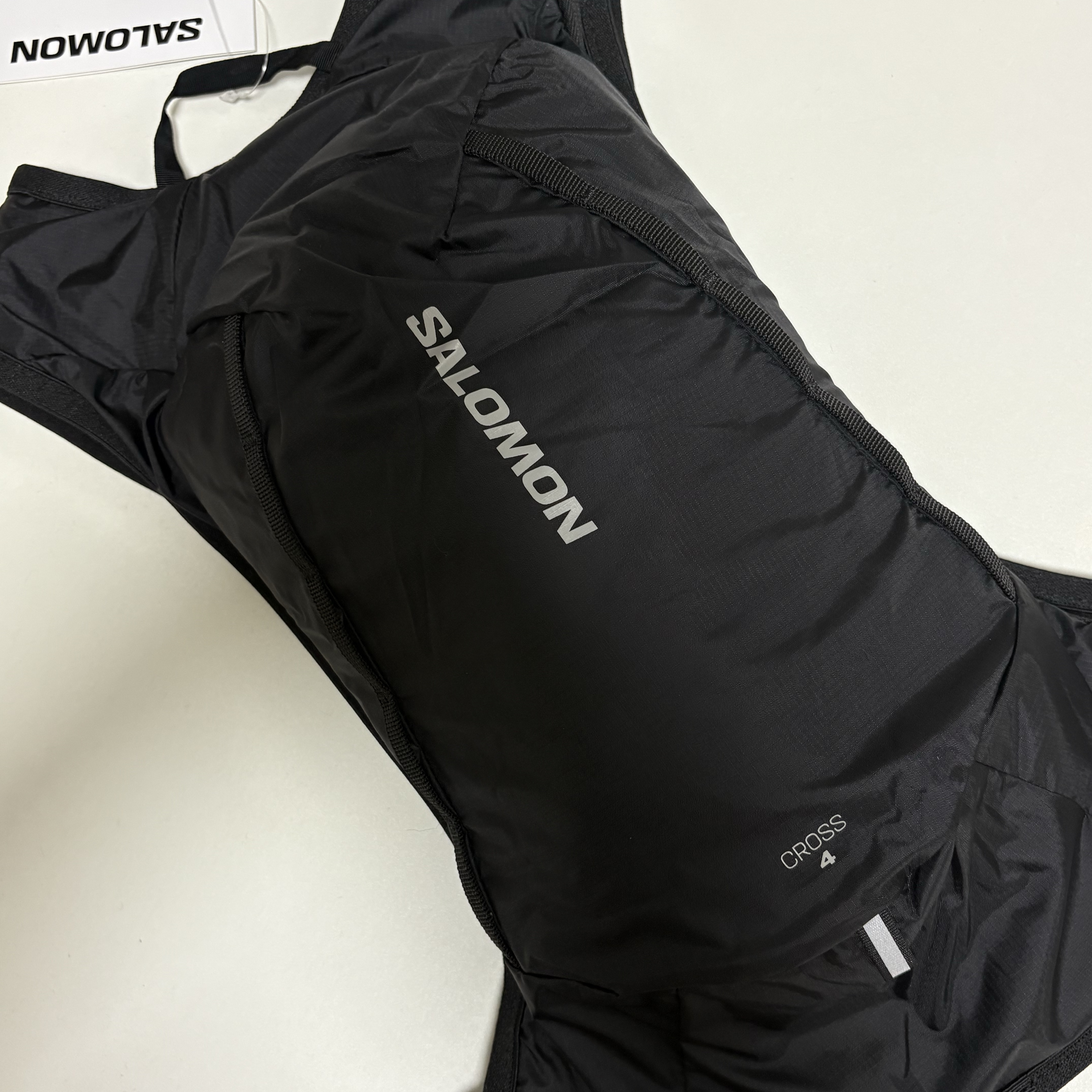 Salomon Cross 4 Black 착용 스타일