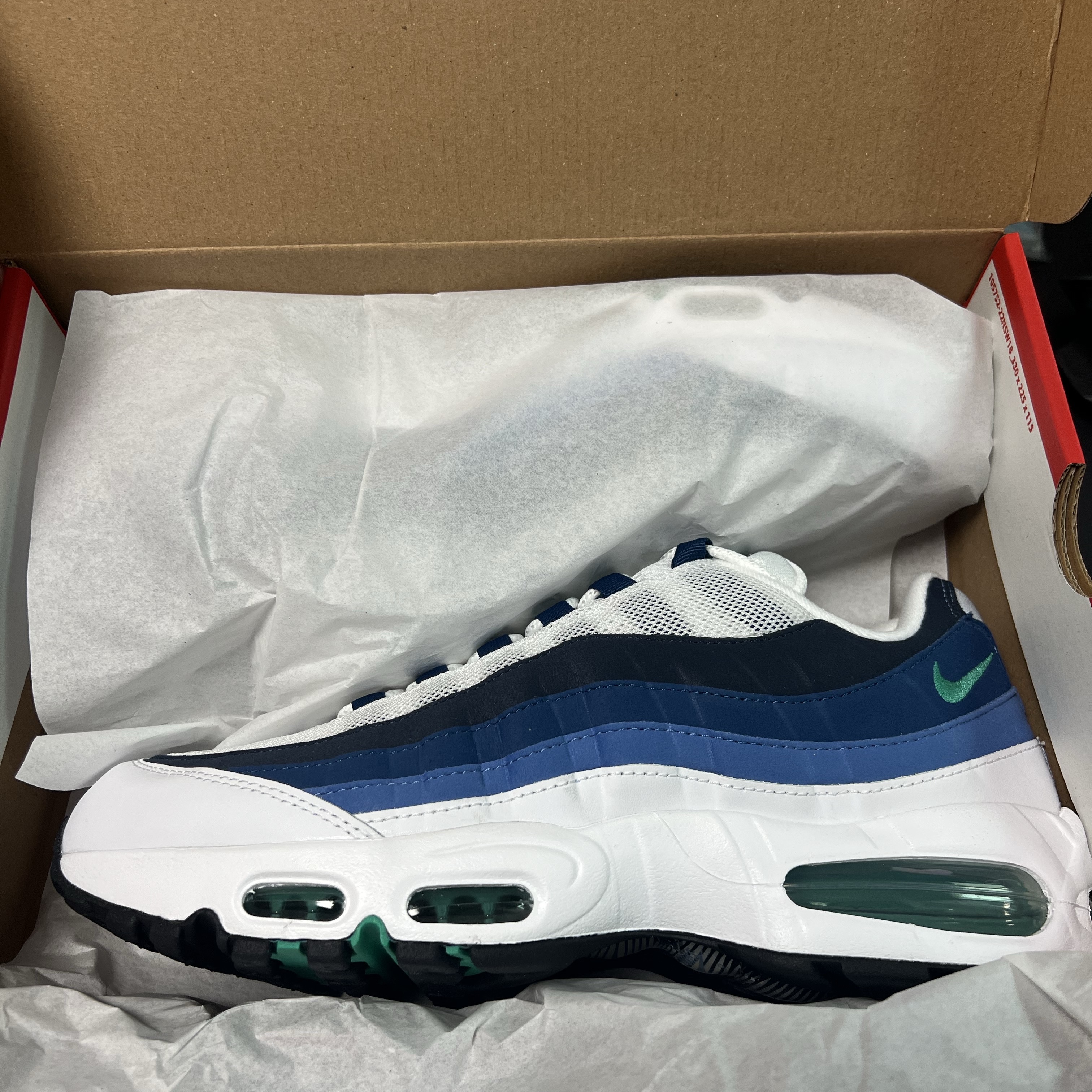 Nike Air Max 95 Big Bubble White Emerald Green 착용 스타일 - 2