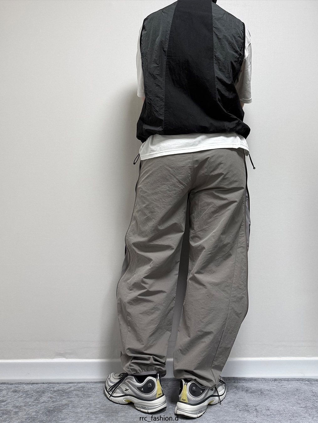 Sansan Gear Zipper Pants Gray - 22SS, Reebok x Liful Premier Pump Paris Grey 착용 스타일 - 3