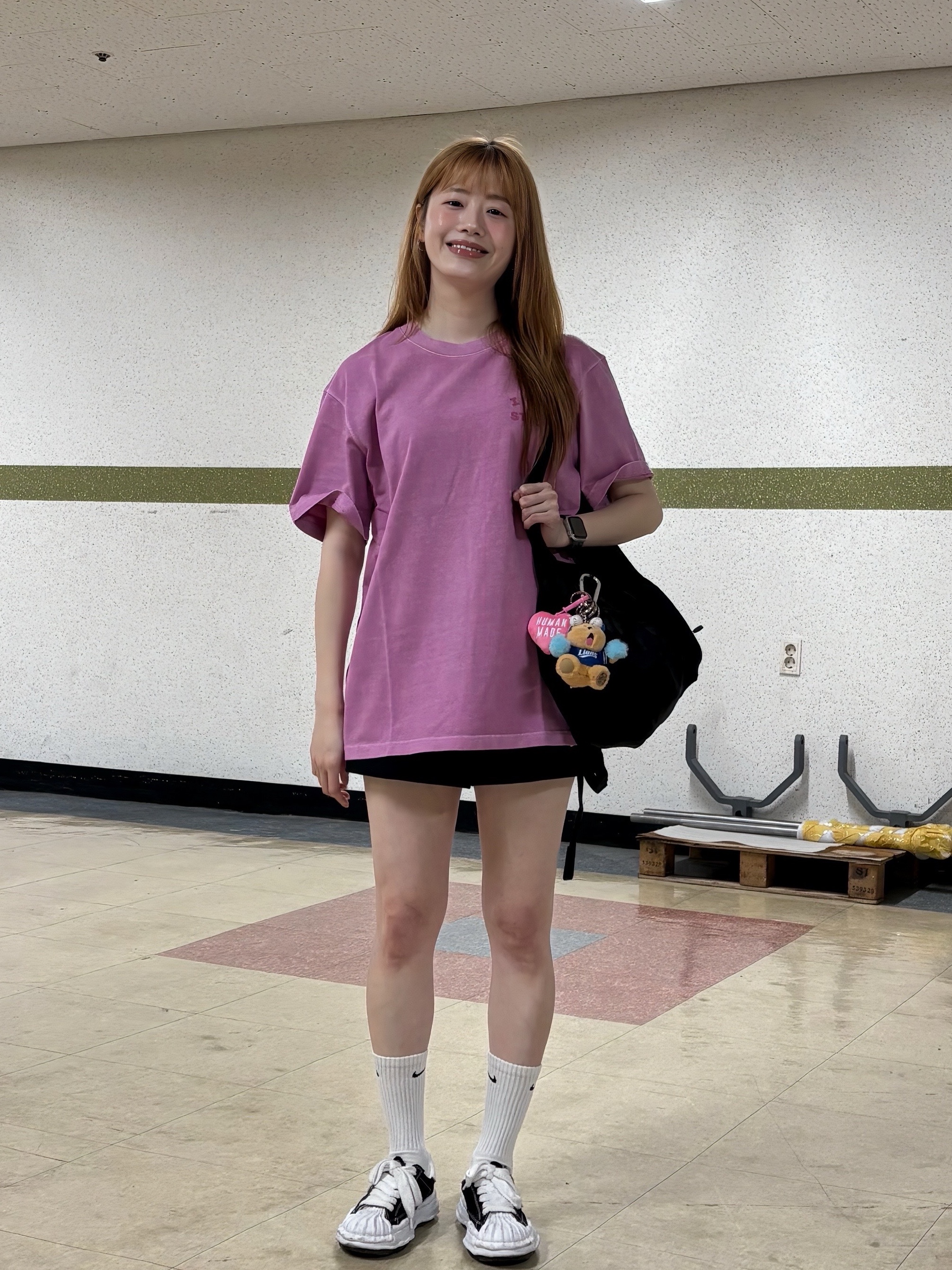 IAB Studio Pigment T-Shirt Magenta, Maison Mihara Yasuhiro Blakey OG Sole Canvas Low-top Sneakers Black White 착용 스타일 - 3