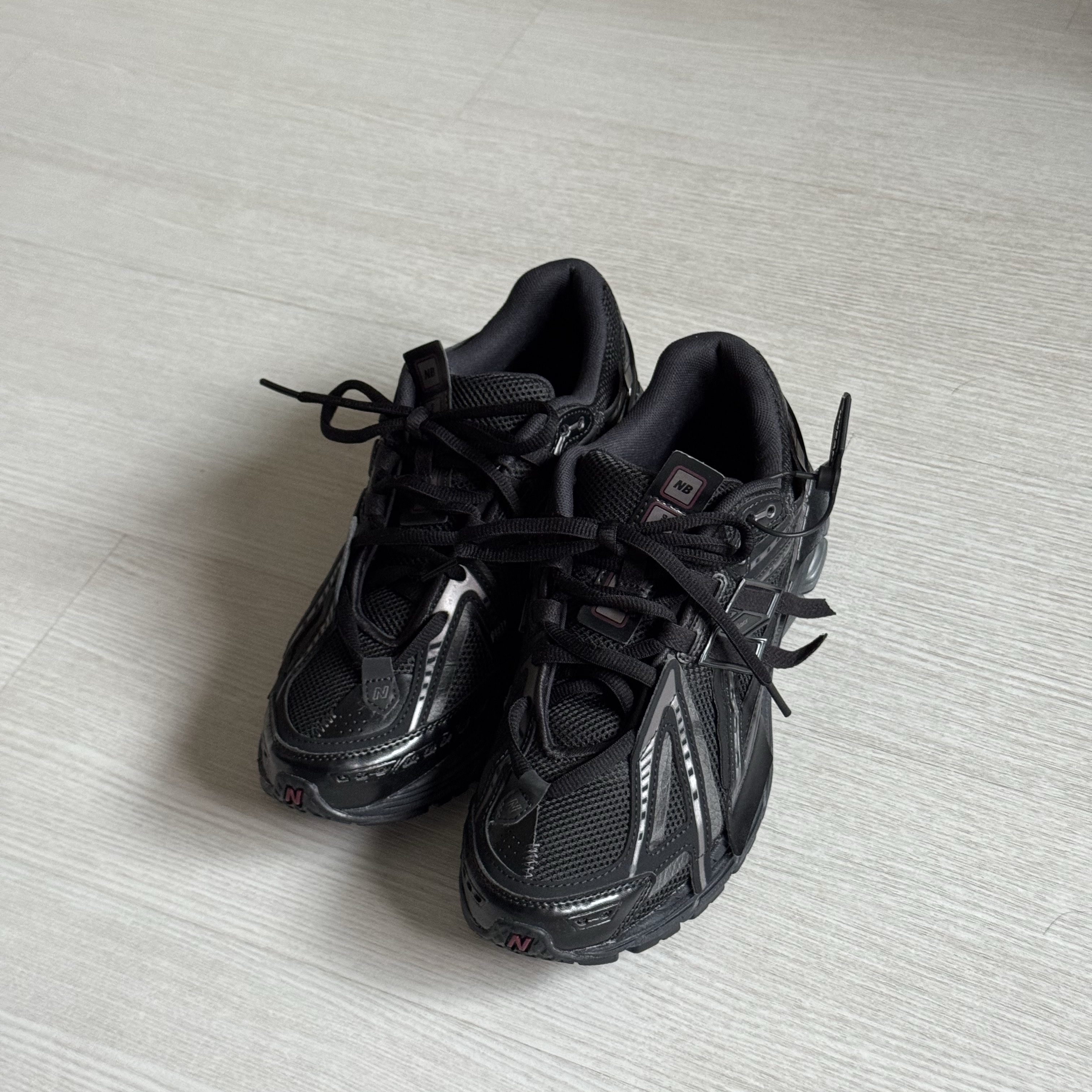 New Balance 1906A Black 착용 스타일 - 1