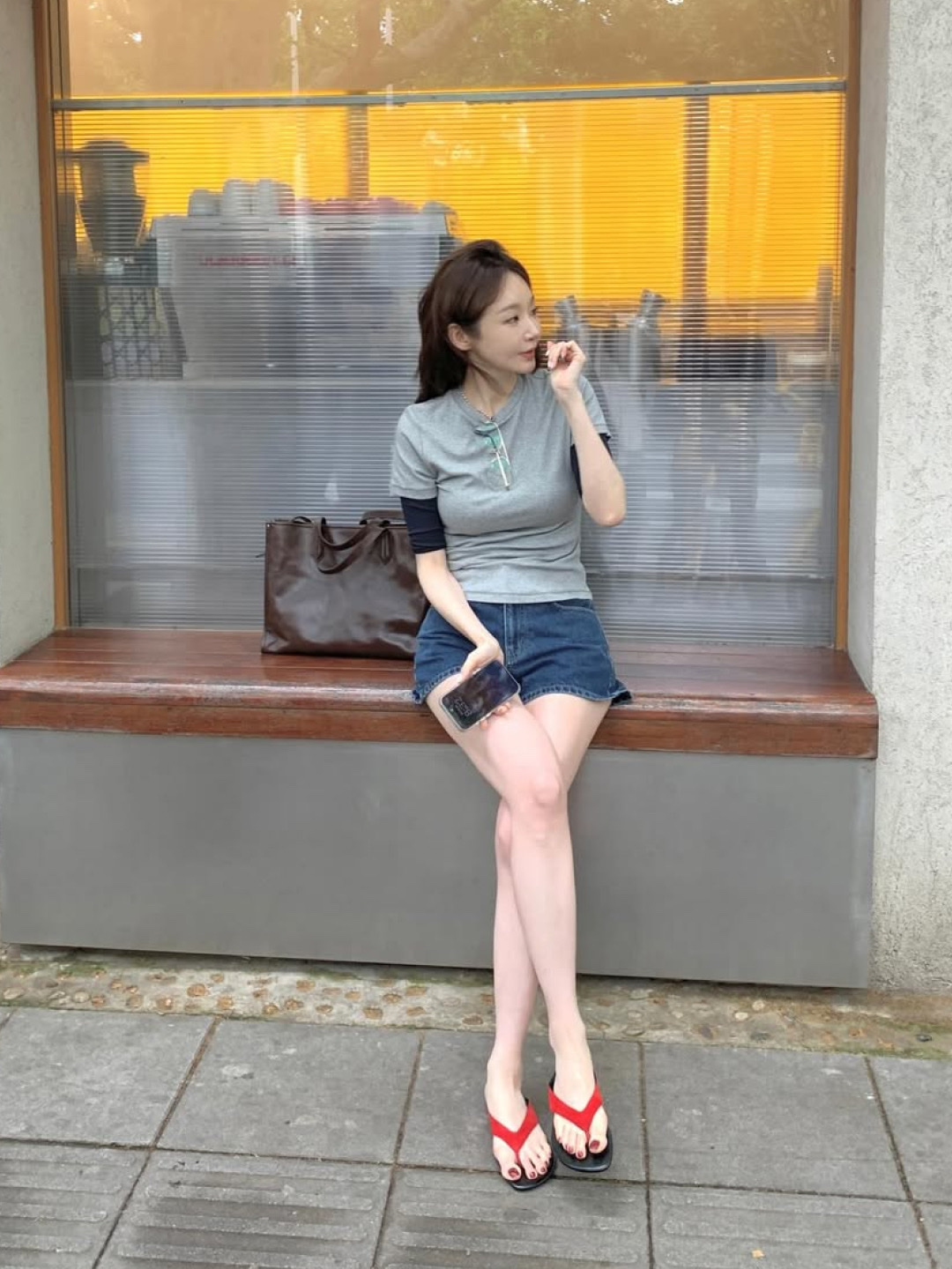 (W) Zara Leather Flat Sandal Red 착용 스타일 - 4
