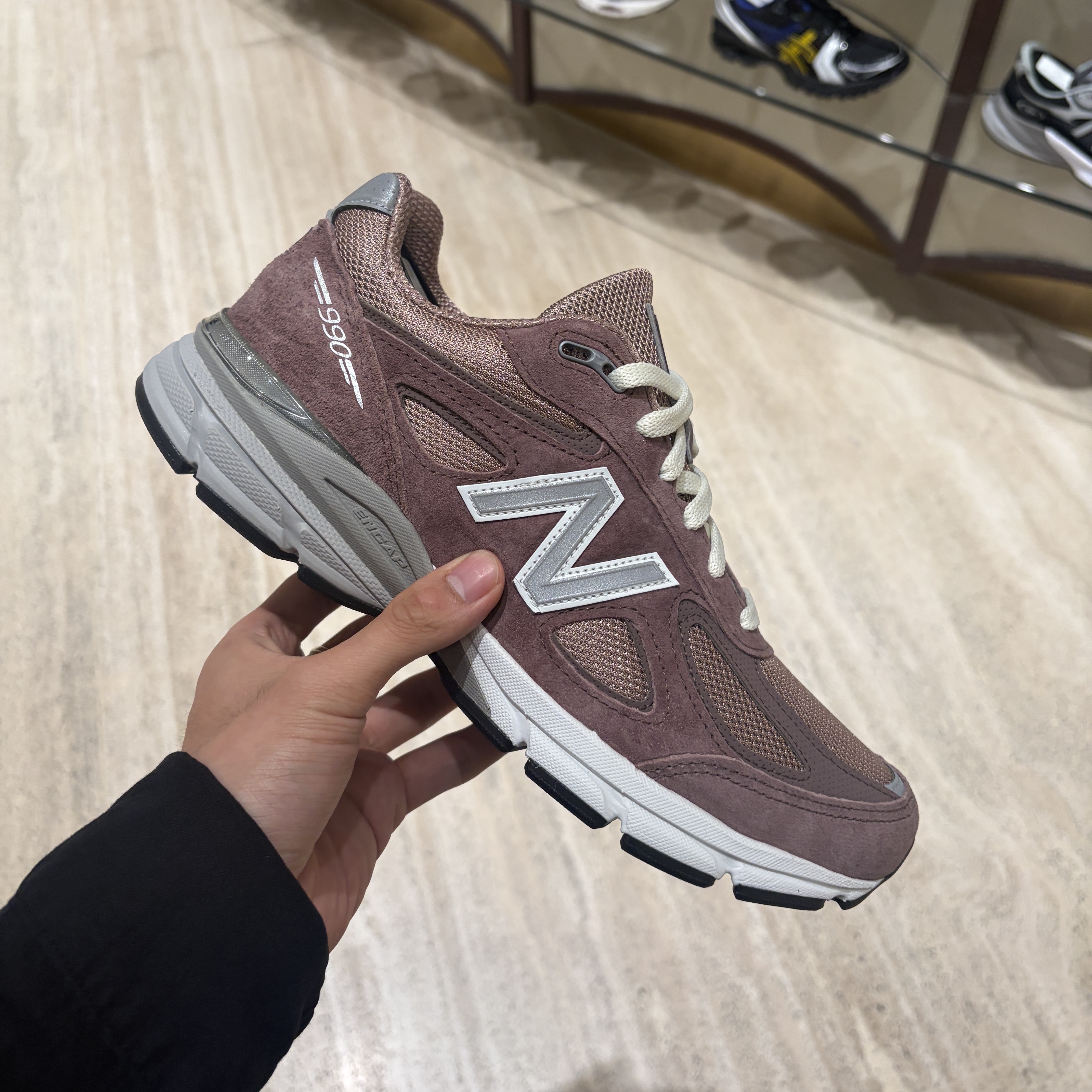 New Balance x Kith 990v4 Made in USA Dusty Mauve 착용 스타일