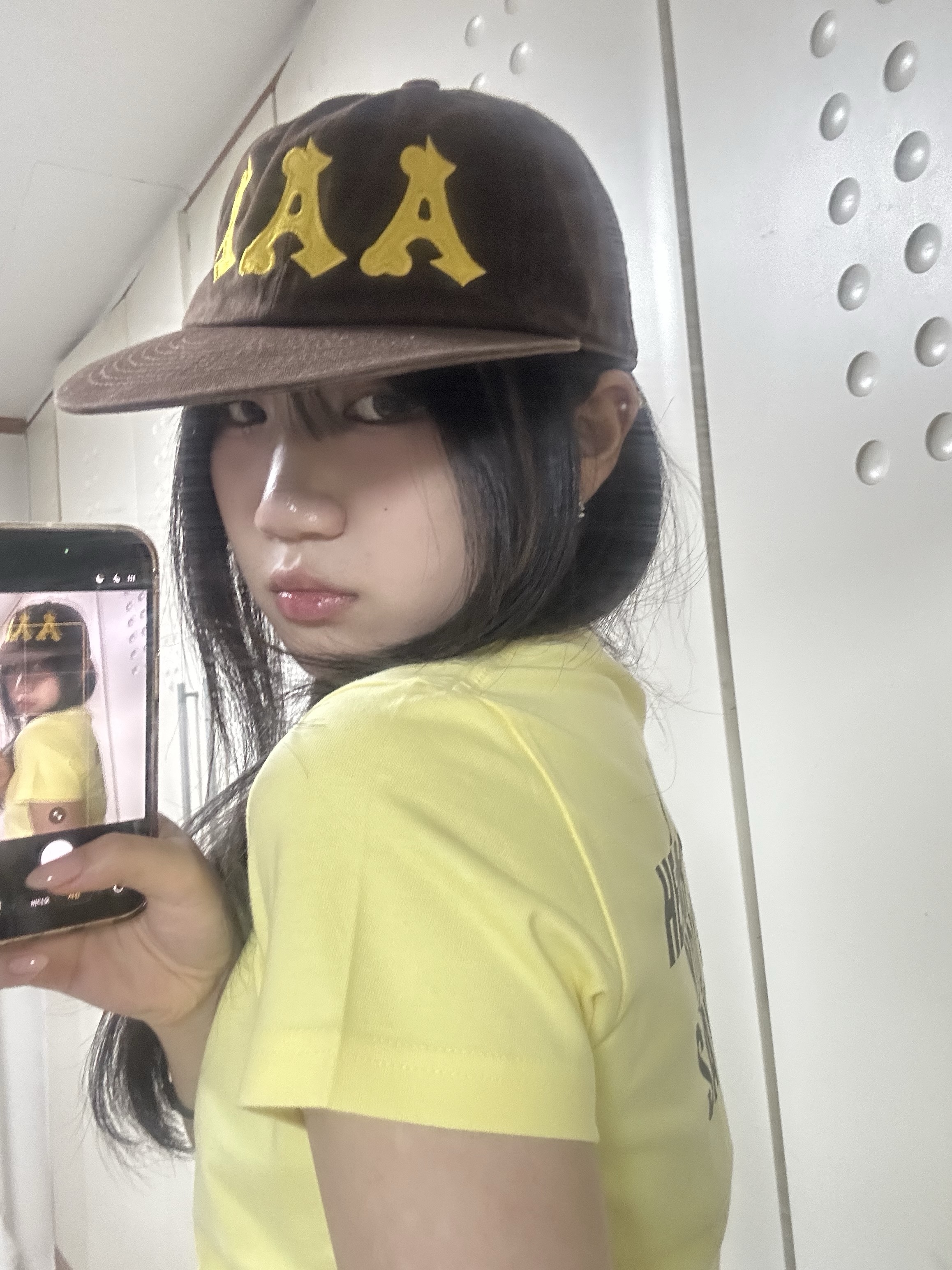 Thevinylhouse Star T-Shirt Yellow 착용 스타일 - 2