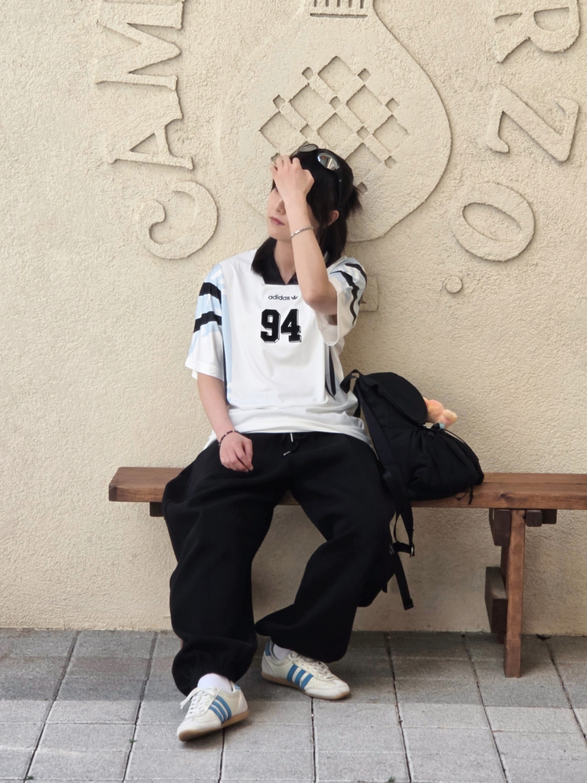 Adidas Originals Santiago AOP Infill Jersey Cloud White - US Sizing, Adidas Originals Santiago AOP Infill Jersey Cloud White - KR Sizing 착용 스타일 - 1