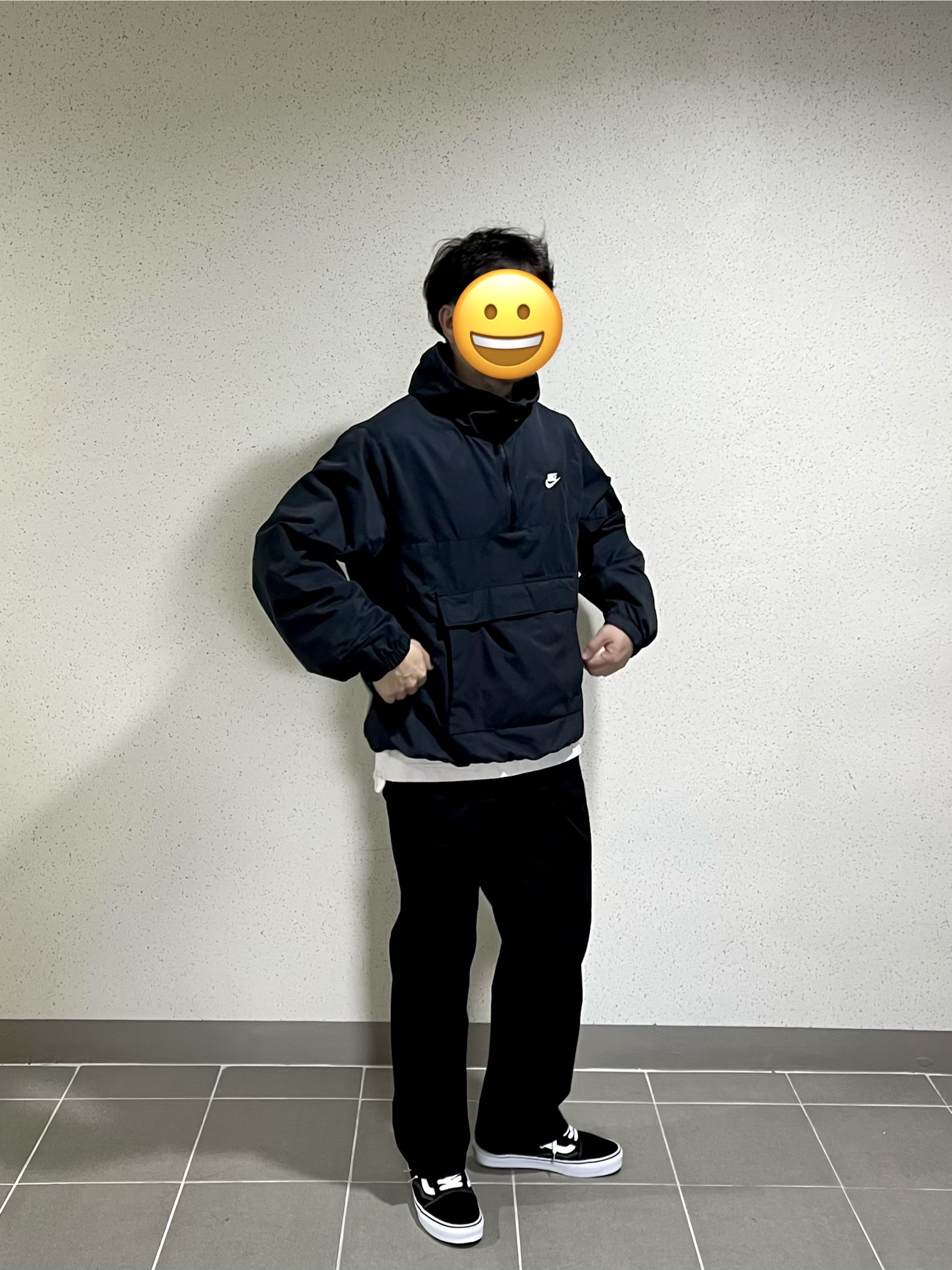 Nike Essentials Woven Anorak Jacket Black - Asia, Vans Skate Old Skool Black White 착용 스타일 - 2