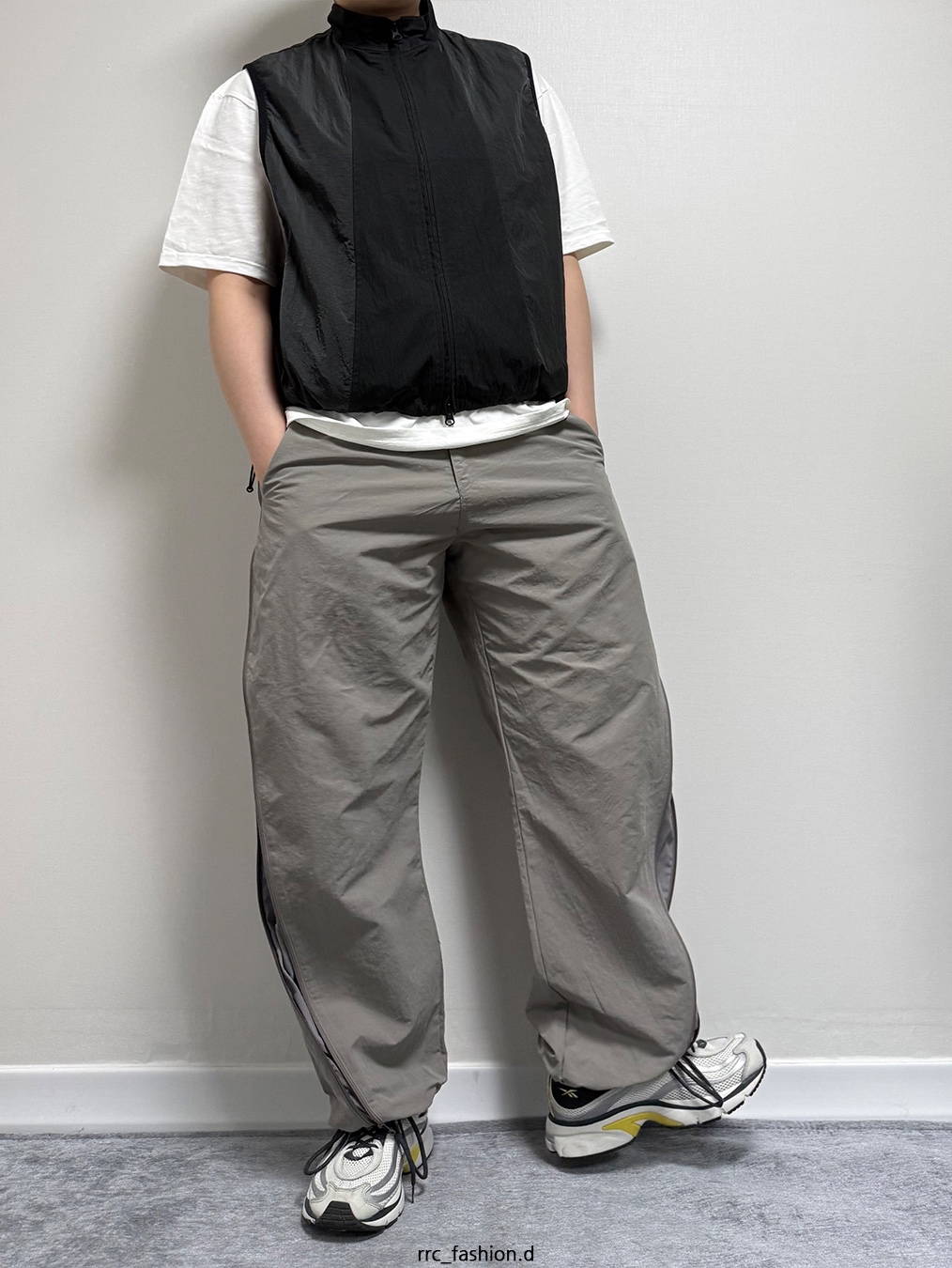 Sansan Gear Zipper Pants Gray - 22SS, Reebok x Liful Premier Pump Paris Grey 착용 스타일 - 1