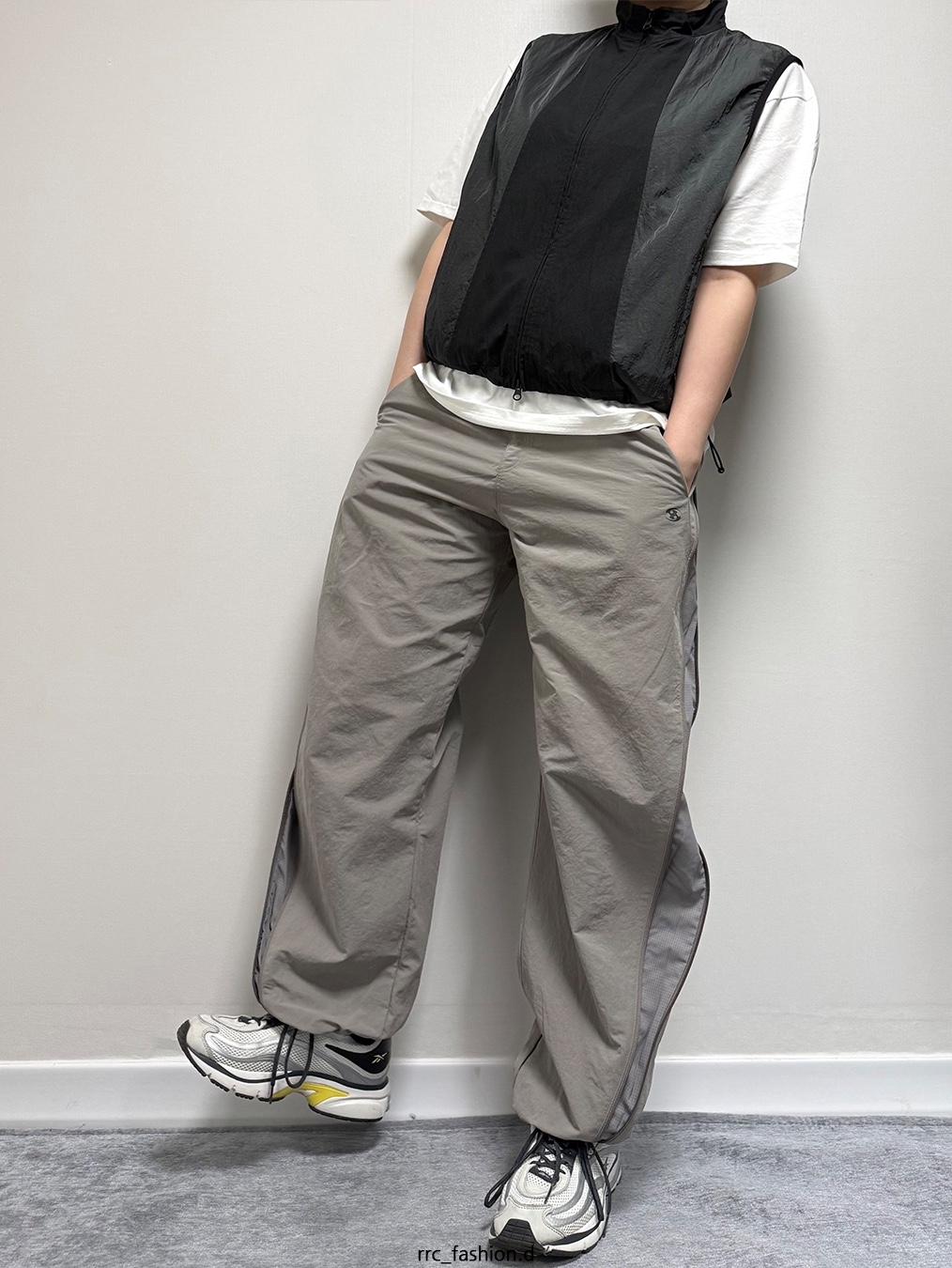 Sansan Gear Zipper Pants Gray - 22SS, Reebok x Liful Premier Pump Paris Grey 착용 스타일 - 2