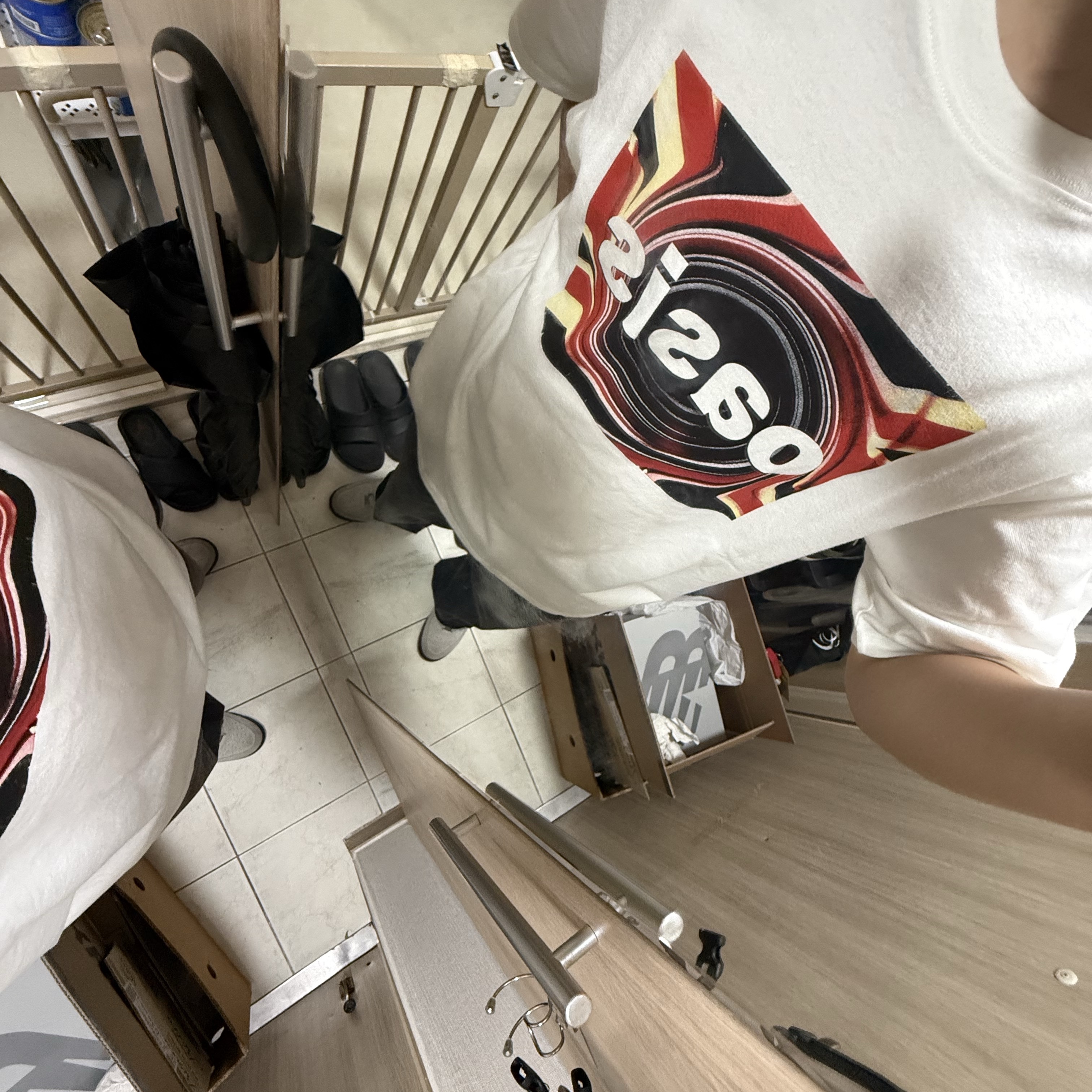 Levi's x Oasis Union Jack T-Shirt White 착용 스타일
