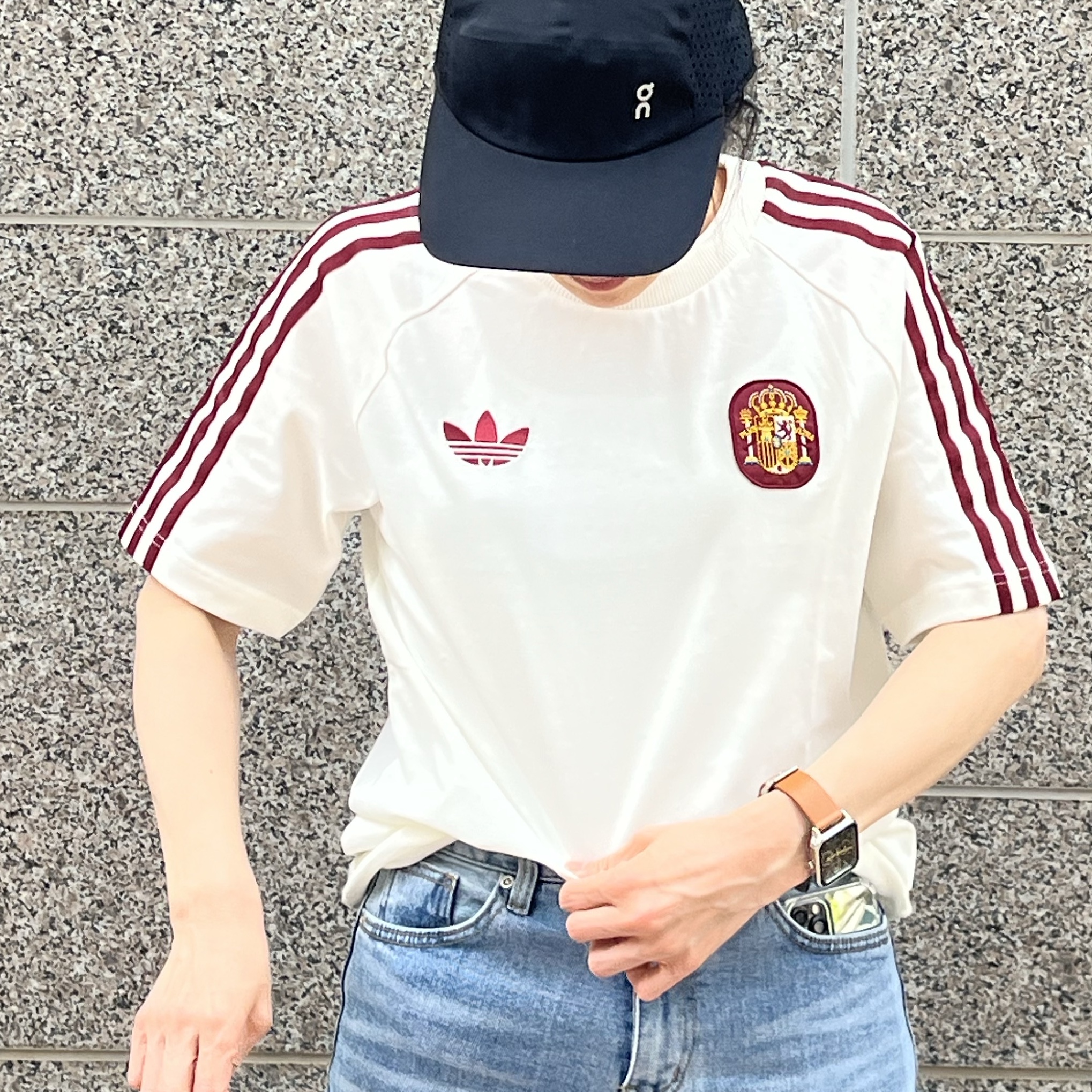 Adidas Spain 2026 Away Jersey Off White - KR Sizing (Non Marking Ver.), Adidas Spain Originals T-Shirt Off White - KR Sizing (Non Marking Ver.) 착용 스타일