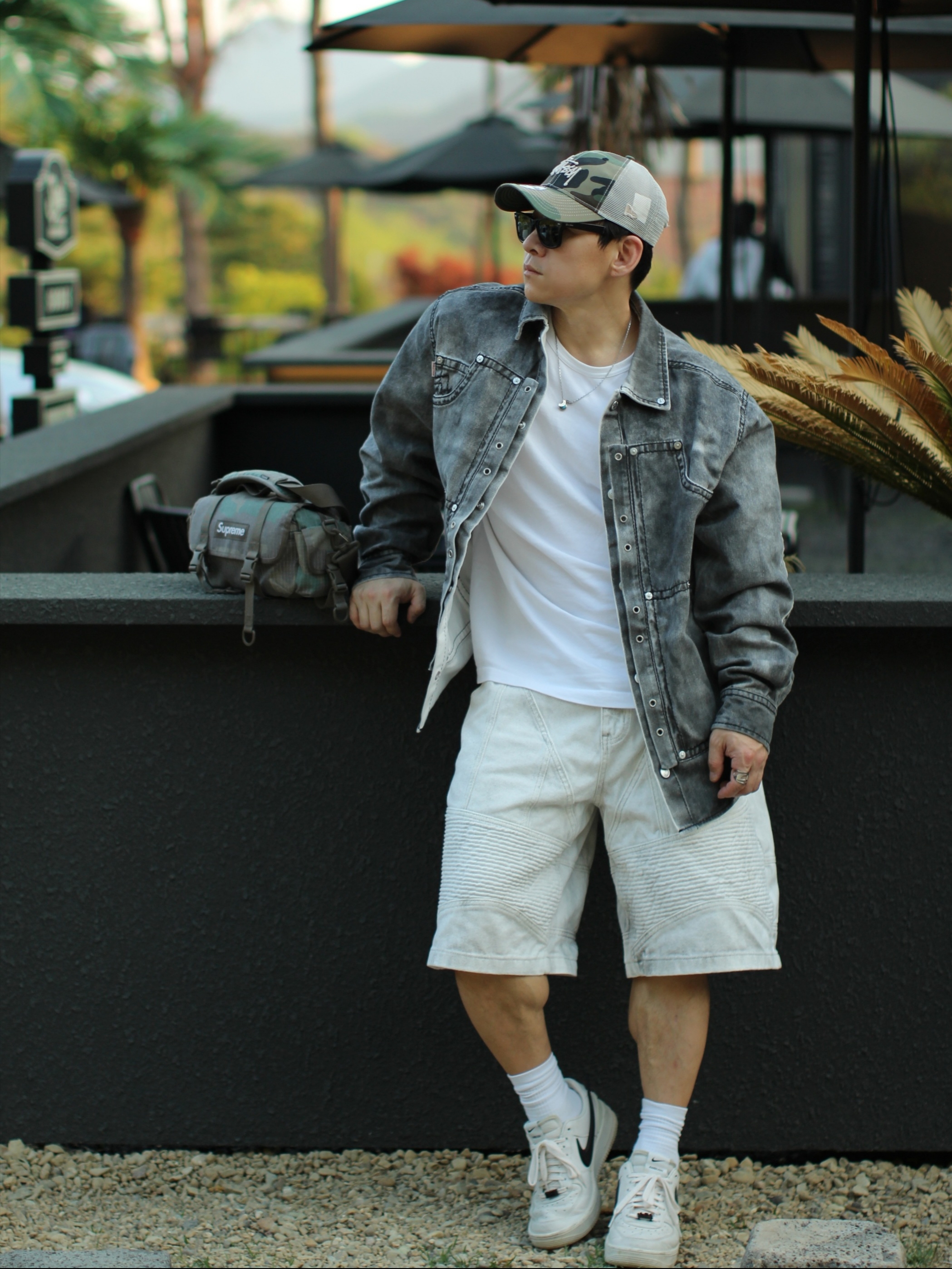 True Religion Big T Denim Work Shirts Washed Grey, Nike x Ambush Air Force 1 Low SP Phantom 착용 스타일 - 1