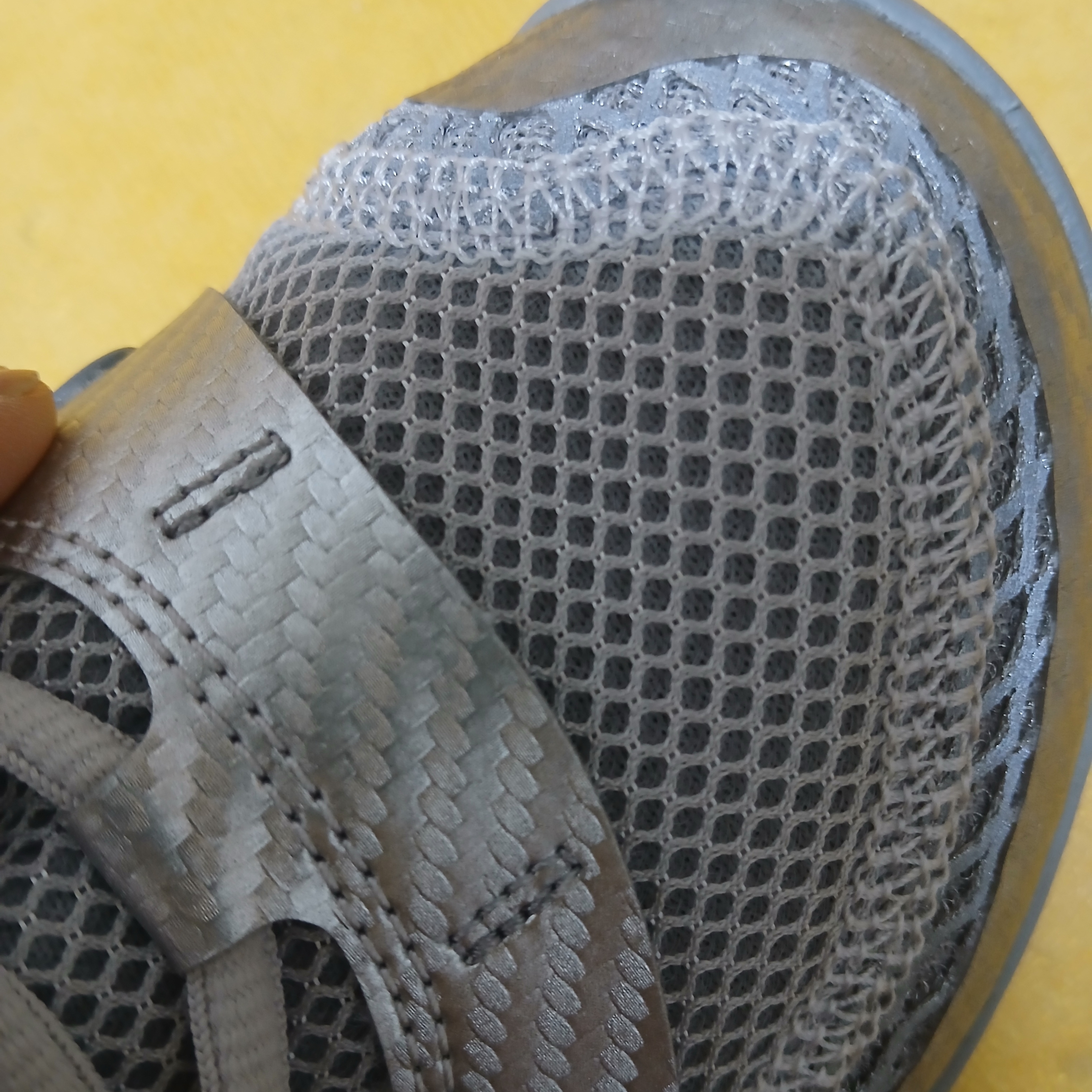 New Balance Minimus MT10O Slate Grey Silver Metallic 착용 스타일 - 5