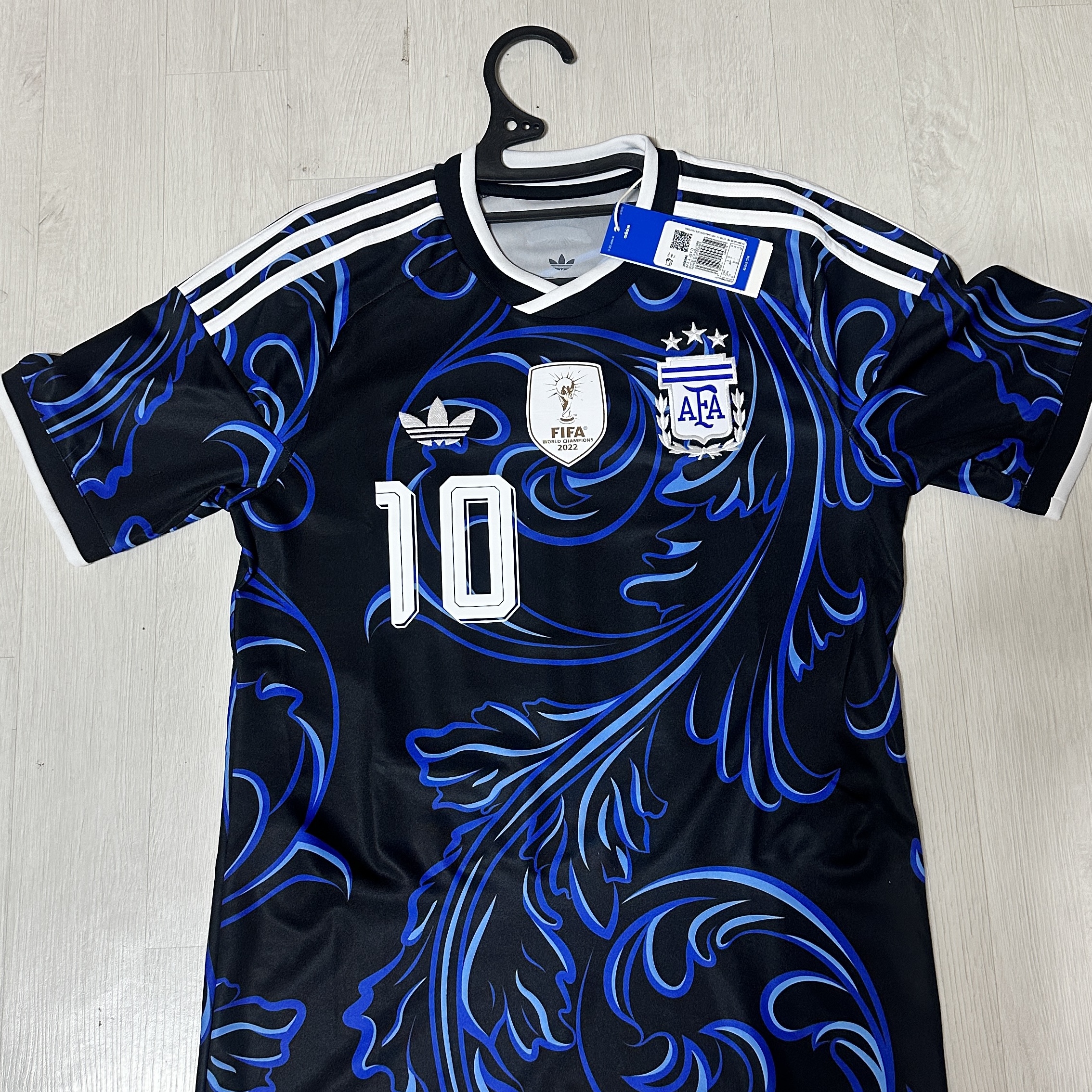 Adidas Argentina 2026 Away Authentic Jersey Black Lucid Blue - US Sizing (Non Marking Ver.) 착용 스타일 - 1