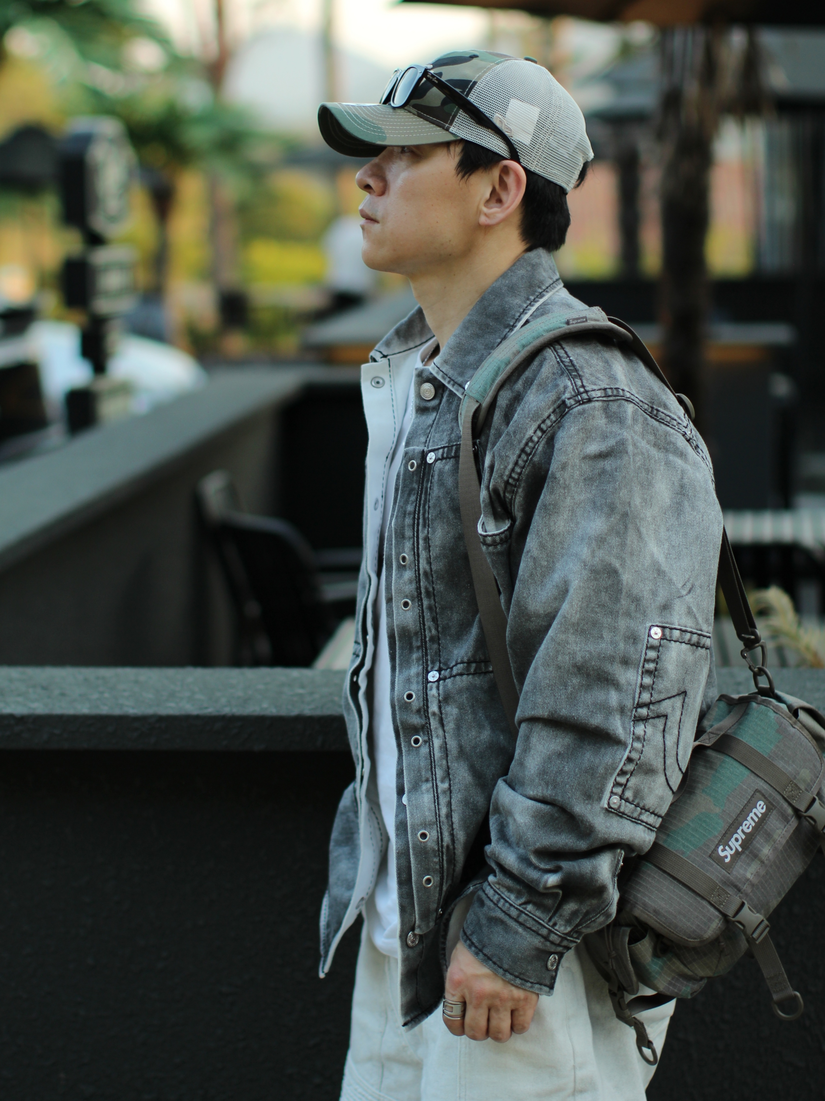 True Religion Big T Denim Work Shirts Washed Grey, Nike x Ambush Air Force 1 Low SP Phantom 착용 스타일 - 3