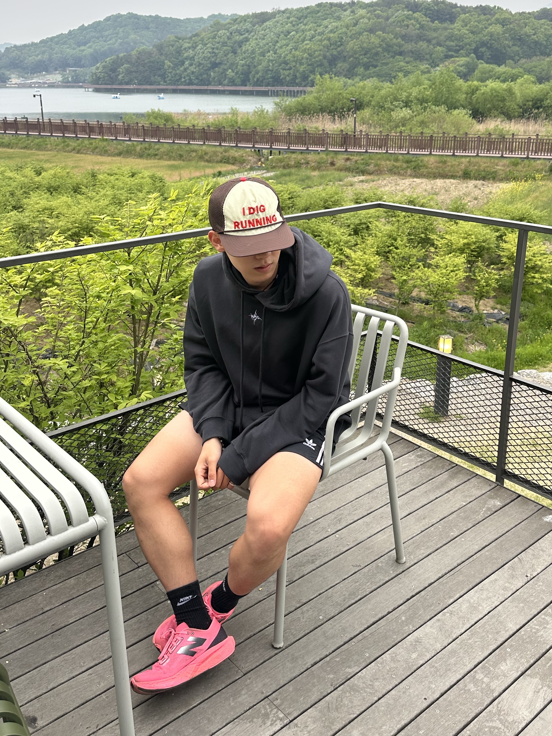 New Balance Fuelcell Rebel v4 Ultra Pink Black - 2E Wide, Adidas Adicolor Classic Sprinter Shorts Black - KR Sizing 착용 스타일 - 1