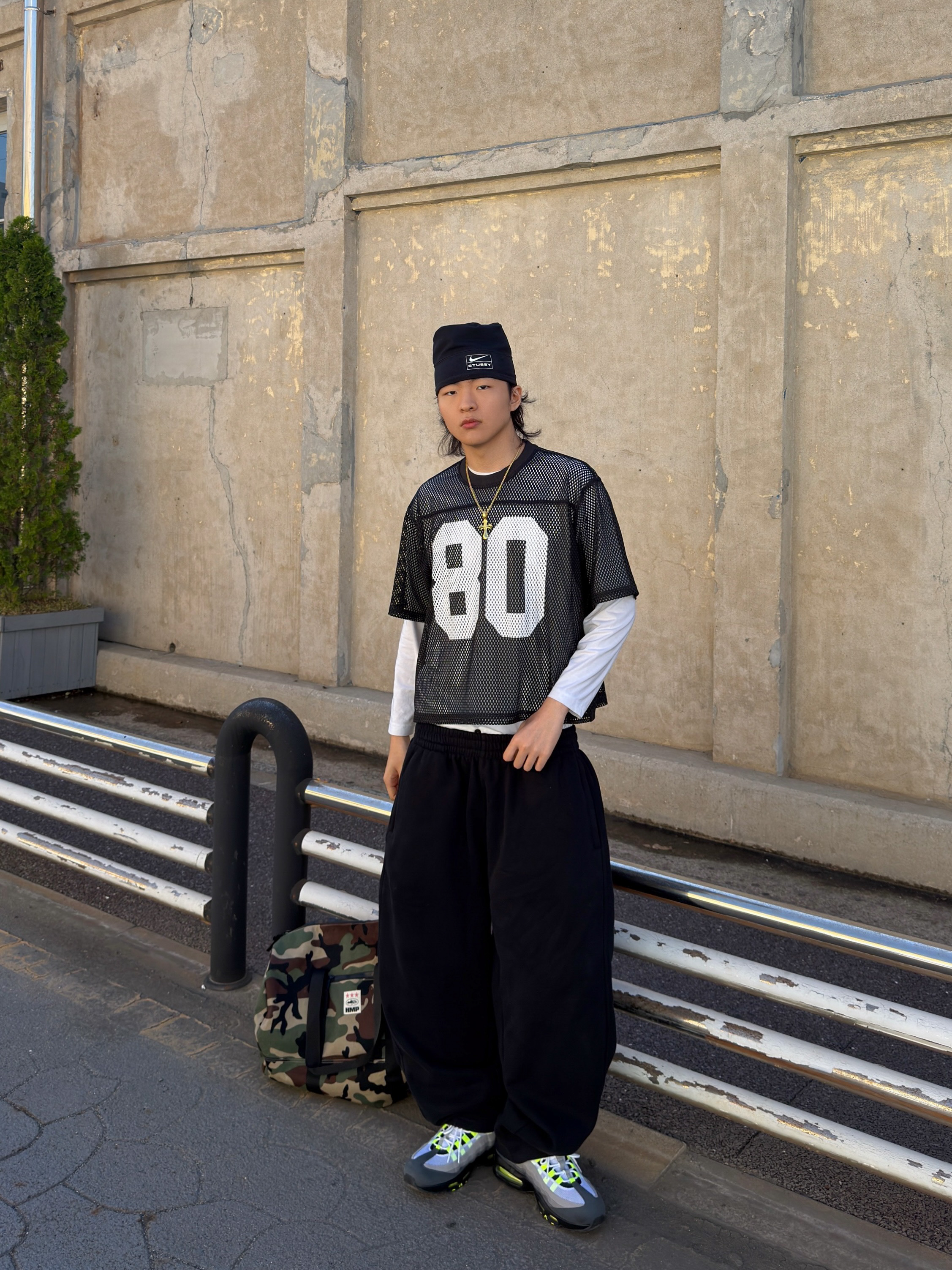 Nike Air Max 95 OG Neon, Nike x Stussy Skull Cap Black 착용 스타일 - 1
