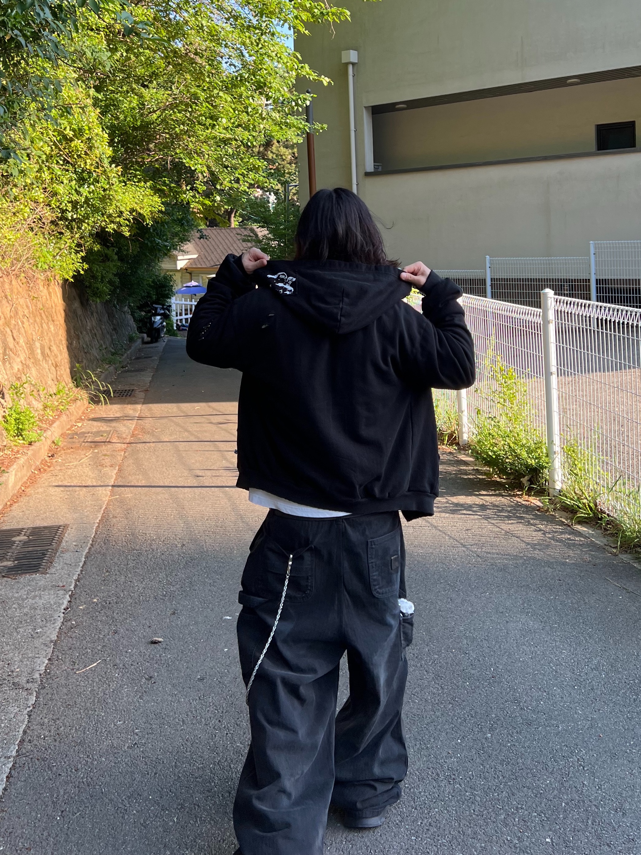 MJD Cowboy Patch Thermal Zip-Up Hoodie Black, Undermycar MU.128 Original Logo Cracked Leather Belt Silver / Black 착용 스타일 - 9
