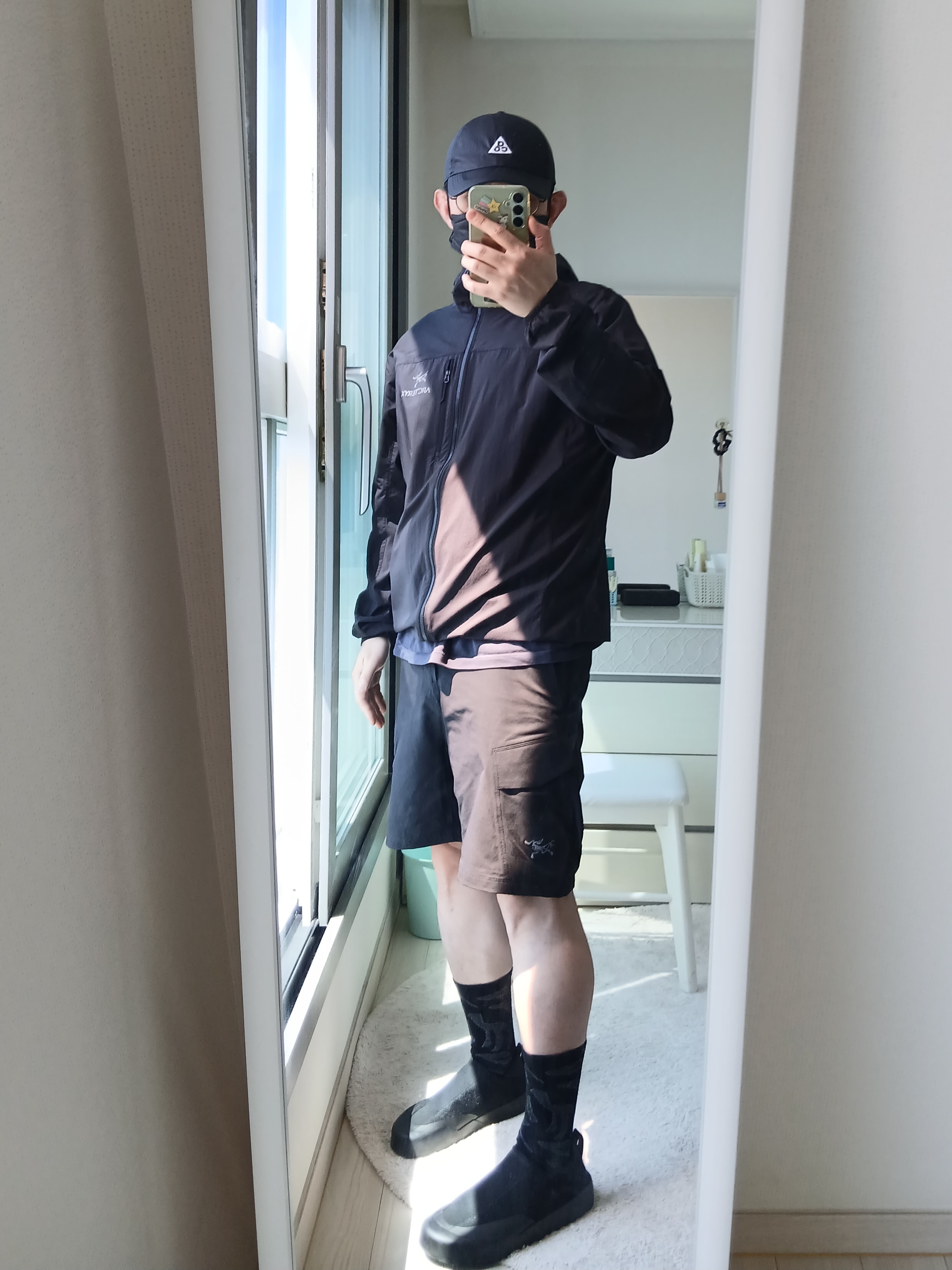 Arc'teryx Kragg Black, Nike ACG Trail Cap Black 착용 스타일 - 8