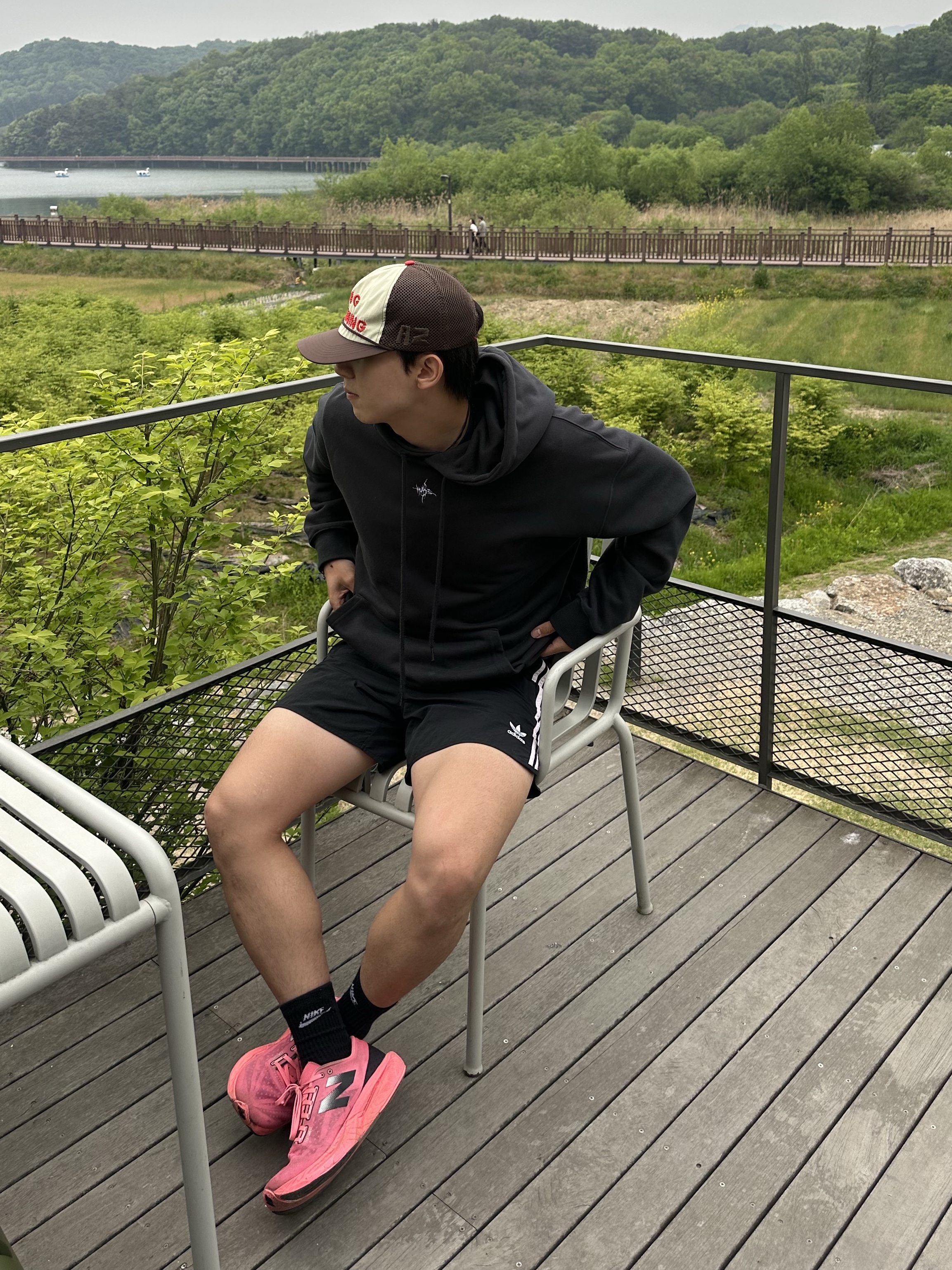 New Balance Fuelcell Rebel v4 Ultra Pink Black - 2E Wide, Adidas Adicolor Classic Sprinter Shorts Black - KR Sizing 착용 스타일 - 2