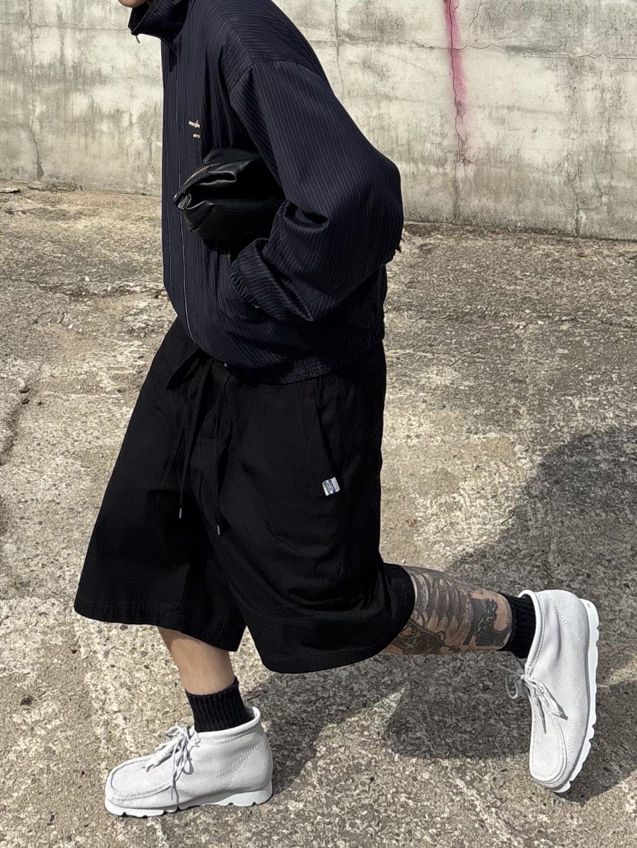 Clarks x Post Archive Faction (Paf) WallabeeBT Grey Blue 착용 스타일 - 4