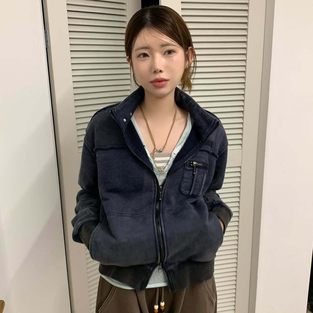 MAINBOOTH Field Combat Jacket NAVY 착용 스타일 - 2