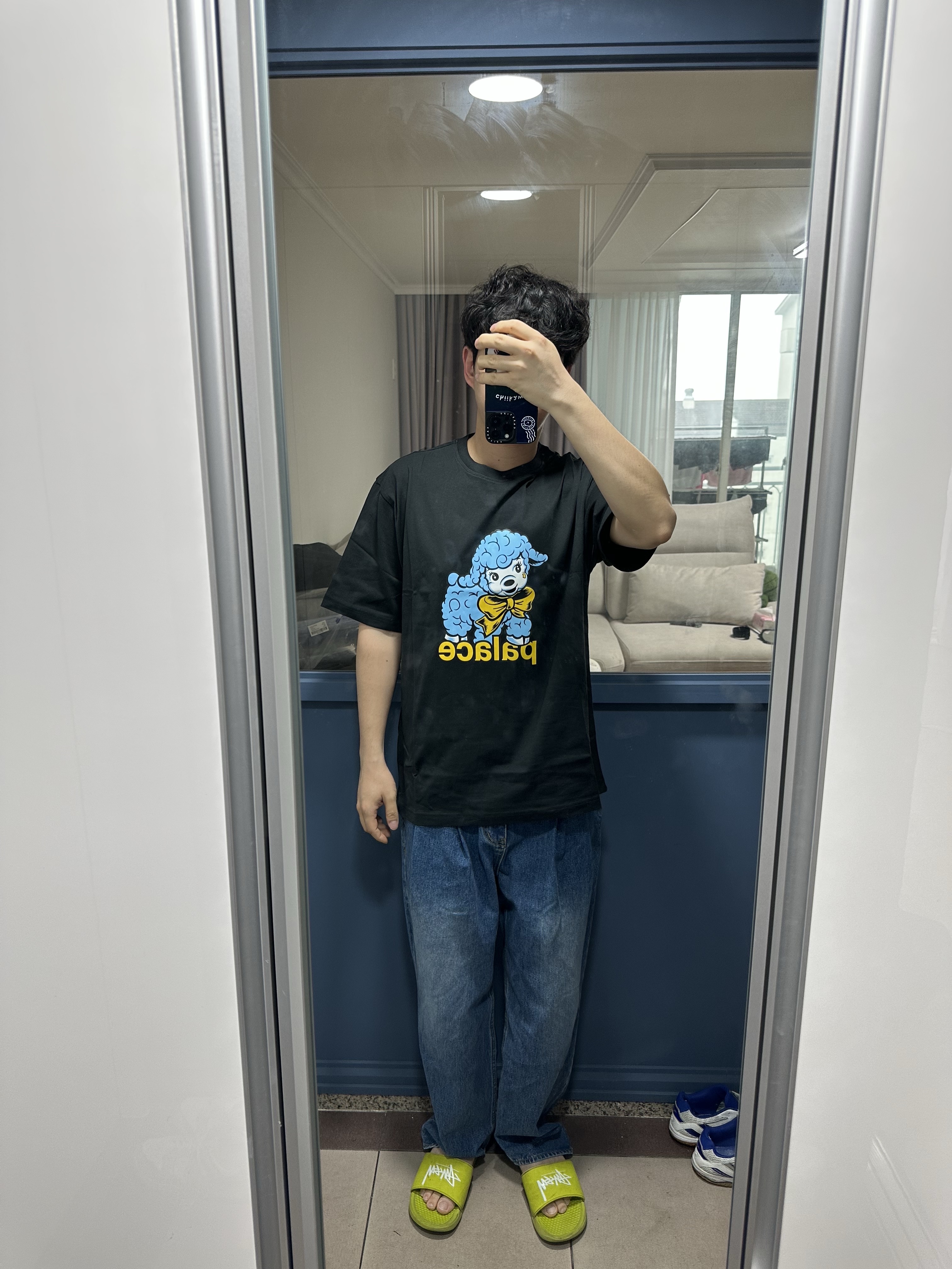 Palace Lamb T-Shirt Black - 26SS 착용 스타일